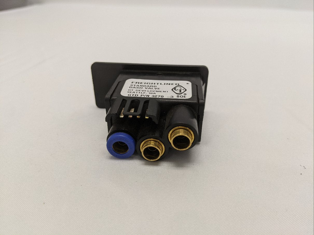 Freightliner Air Suspension Toggle Switch | GTD 3270-3
