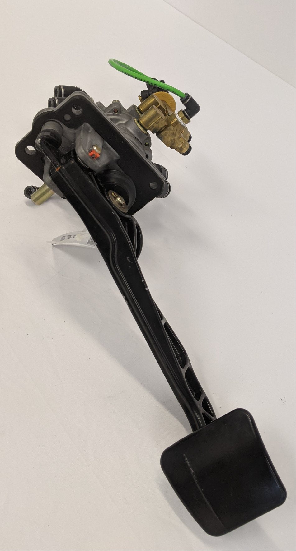 Bendix Foot Valve Brake Pedal Assembly w/o Pad - P/N A12-20563-001 (10114337603900)