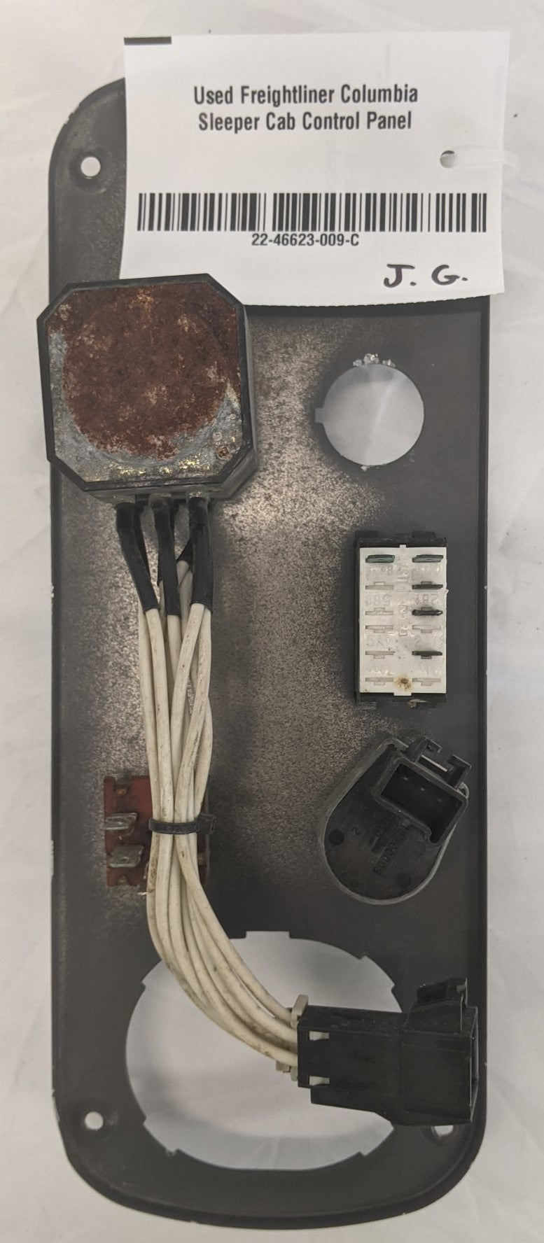 Used Freightliner Columbia Sleeper Cab Control Panel - P/N 22-46623-009