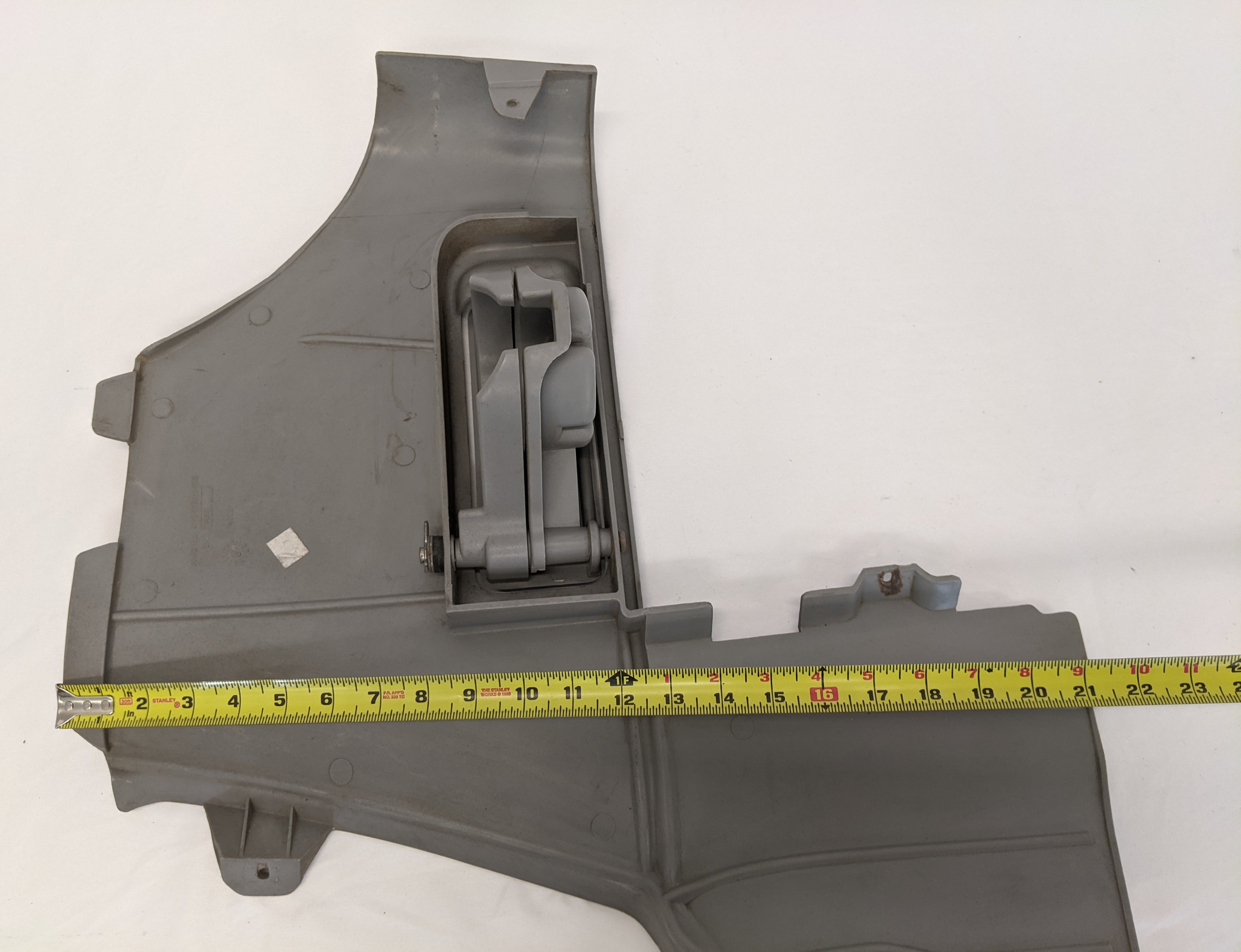 Used Freightliner Columbia RH Dash Console Cover Assembly - P/N A18-29822-001 (10096601334076)