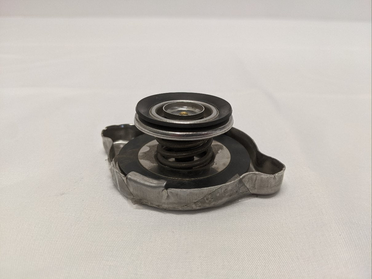 Freightliner M2 Radiator Surge Tank Filler Cap | 05-17223-002
