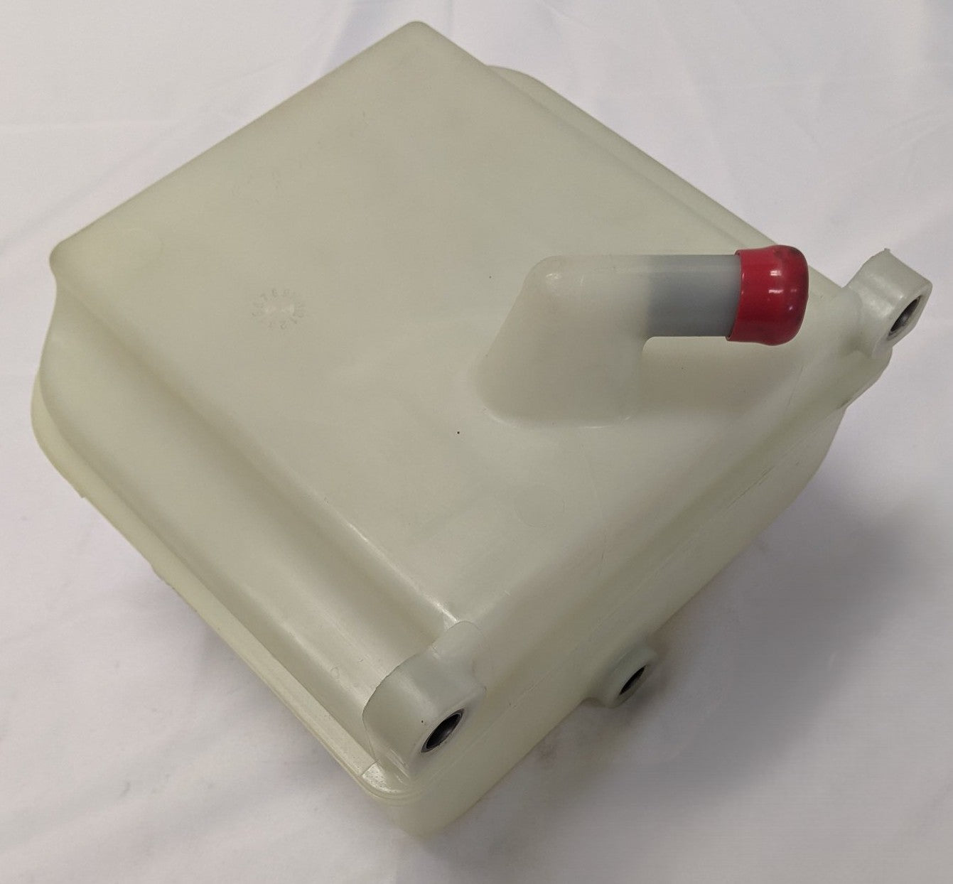 Freightliner M2 2QT Power Steering Reservoir A14-19133-001