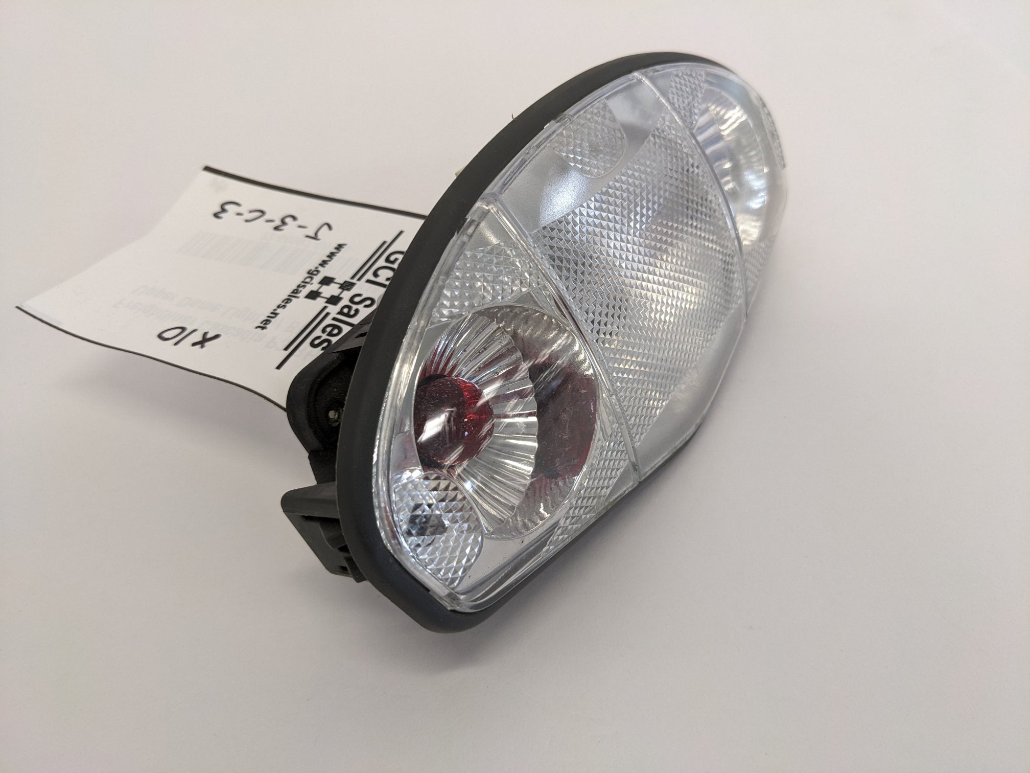 Freightliner Cascadia RH Upper Console Dome Lamp - 22-60997-001