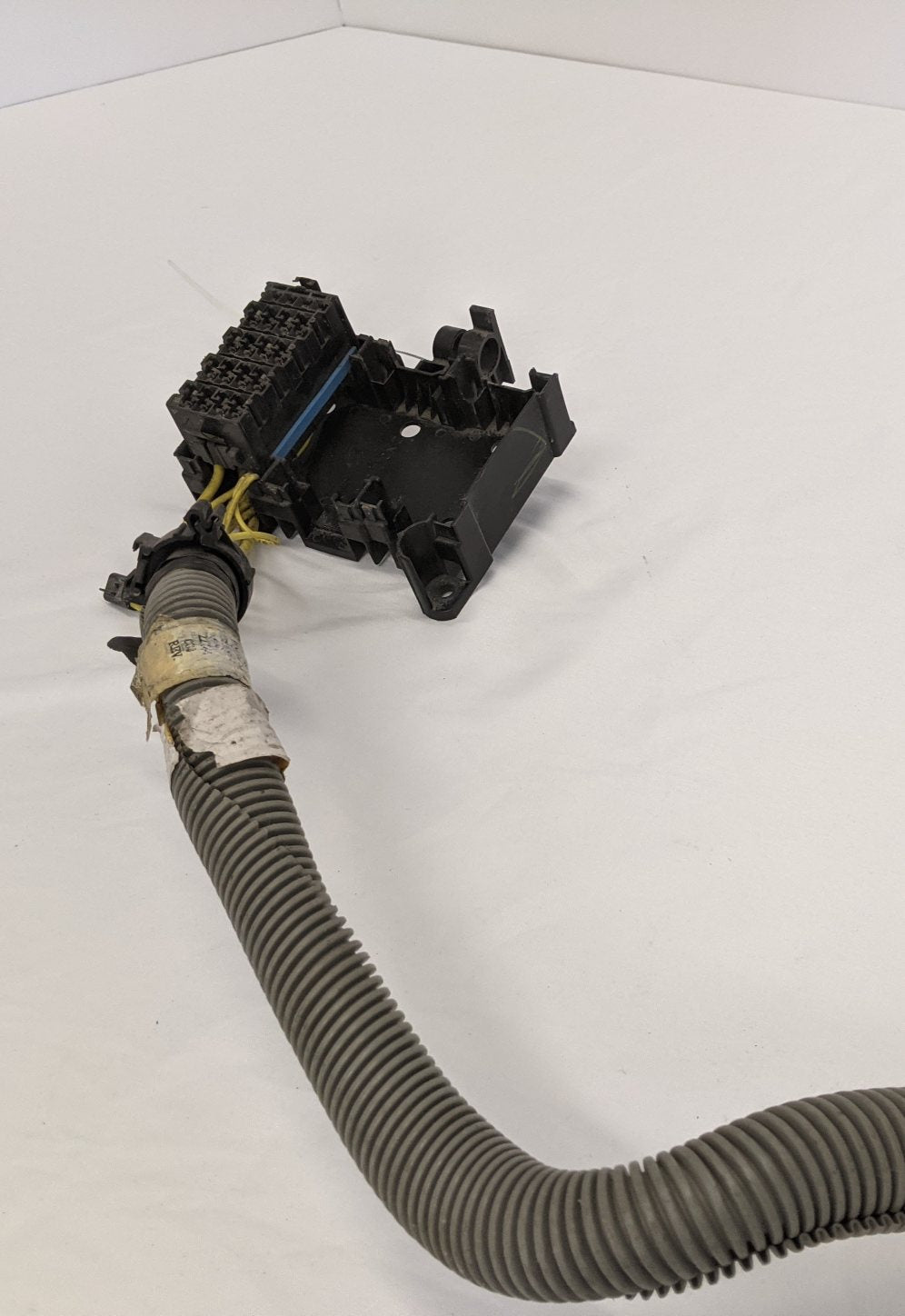 Used Freightliner Power Distribution B-Pillar Wiring Harness - P/N A06-22144-000 (10097195385148)