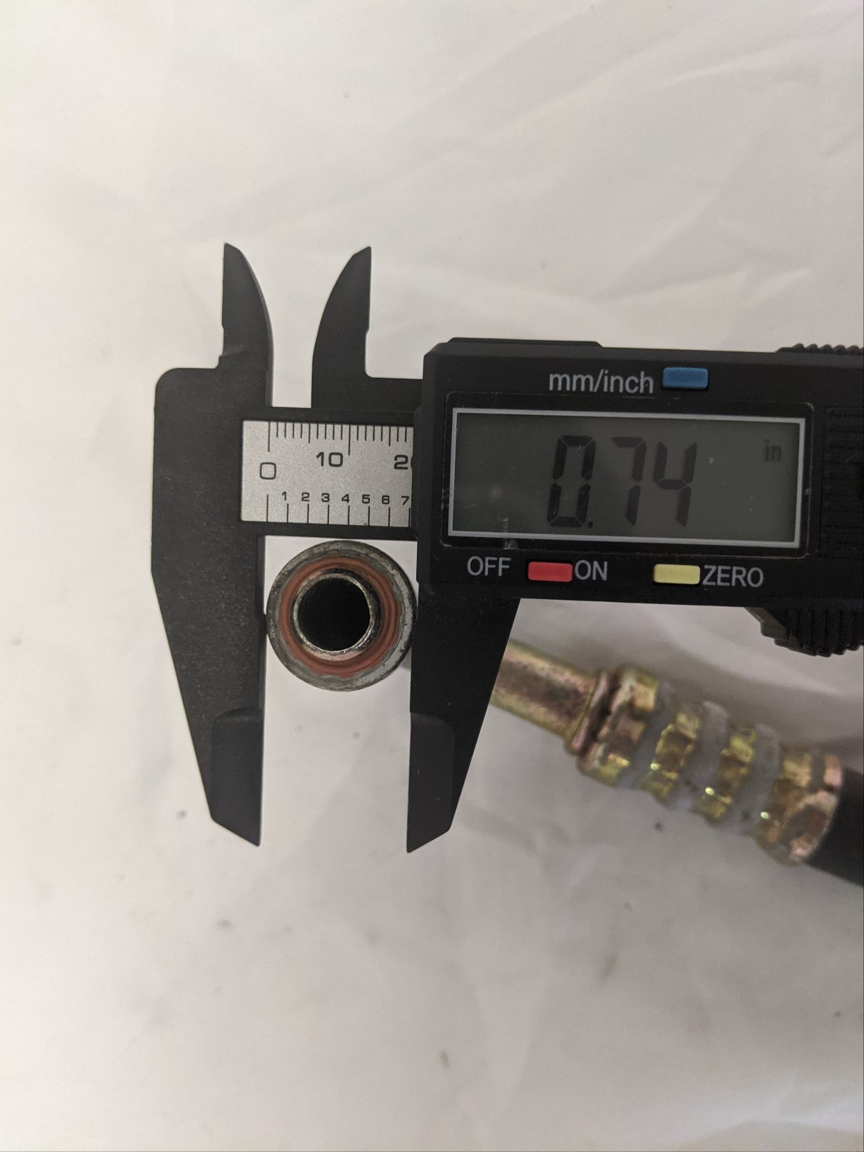 Freightliner A/C HO4 To Evaporator Refrigerant Hose - A22-65511-000