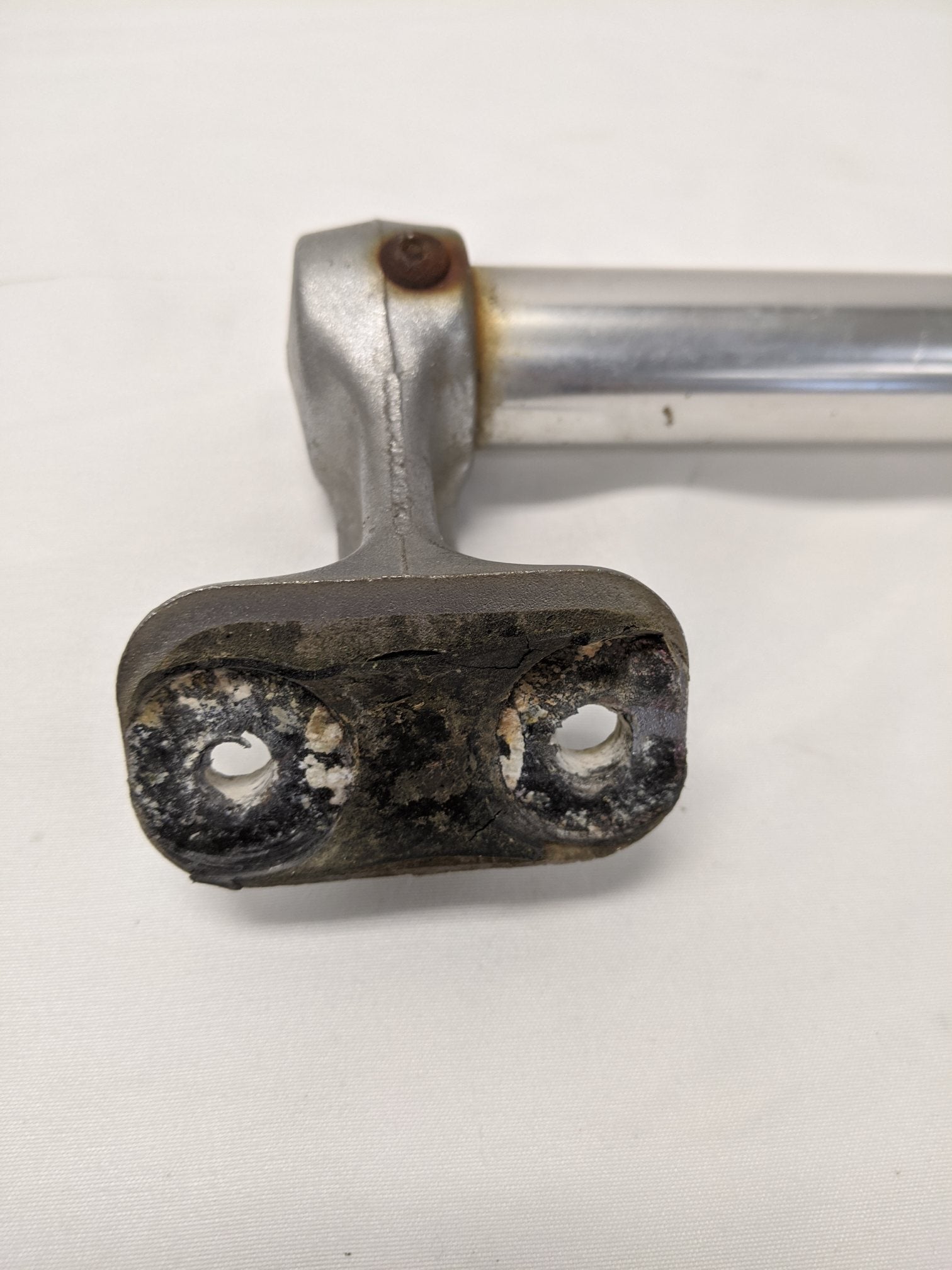 Damaged 35 1/2" FLD Grab Handle