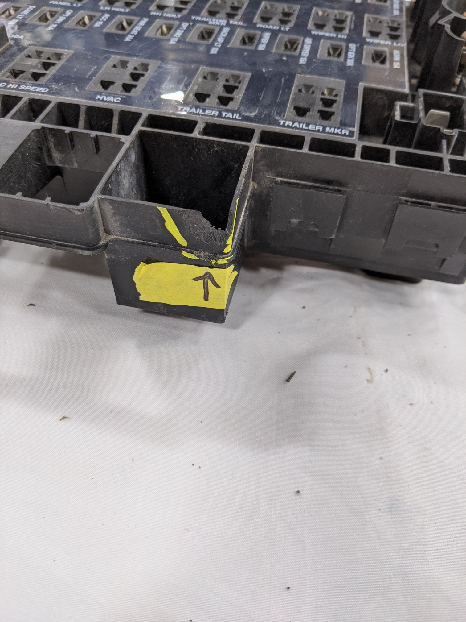 A06-24478-000 - Freightliner PDM Bare Fuse Box (Damaged)