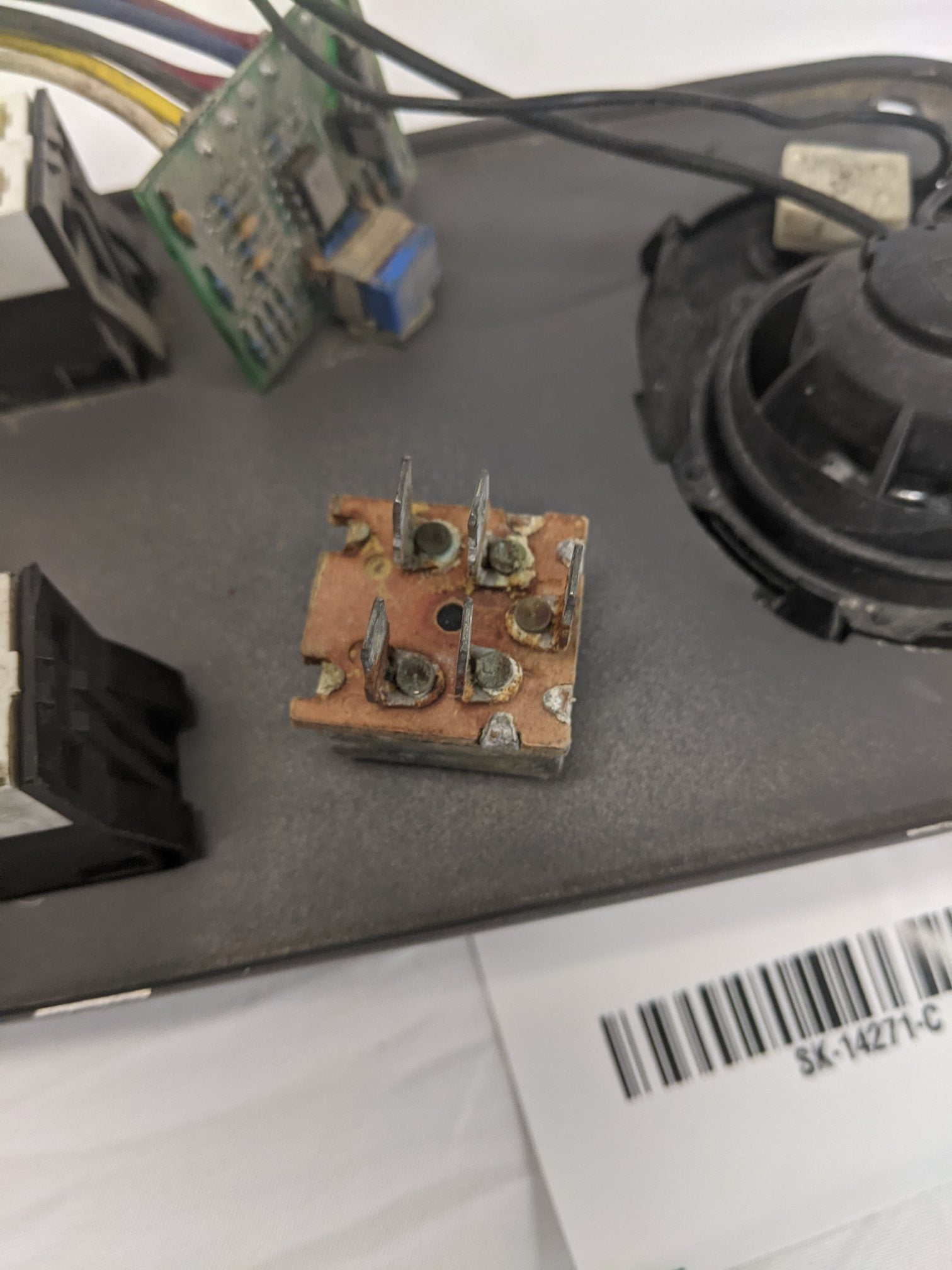 Used Freightliner Columbia Sleeper Cab Control Panel w/ Light - P/N 22-46623-005