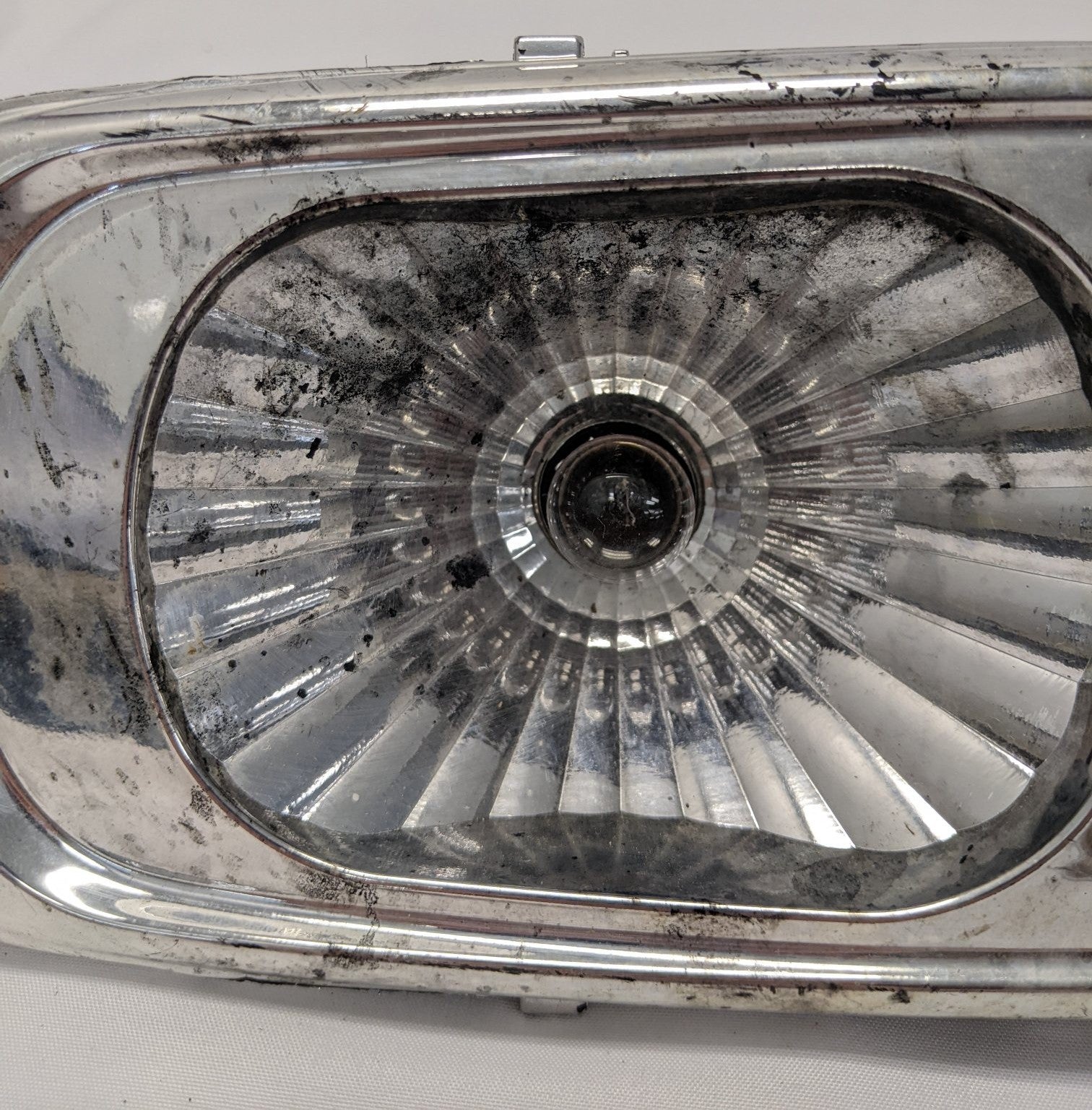 Used Freightliner Cascadia P3 Sleeper Interior Light | 22-60999-000