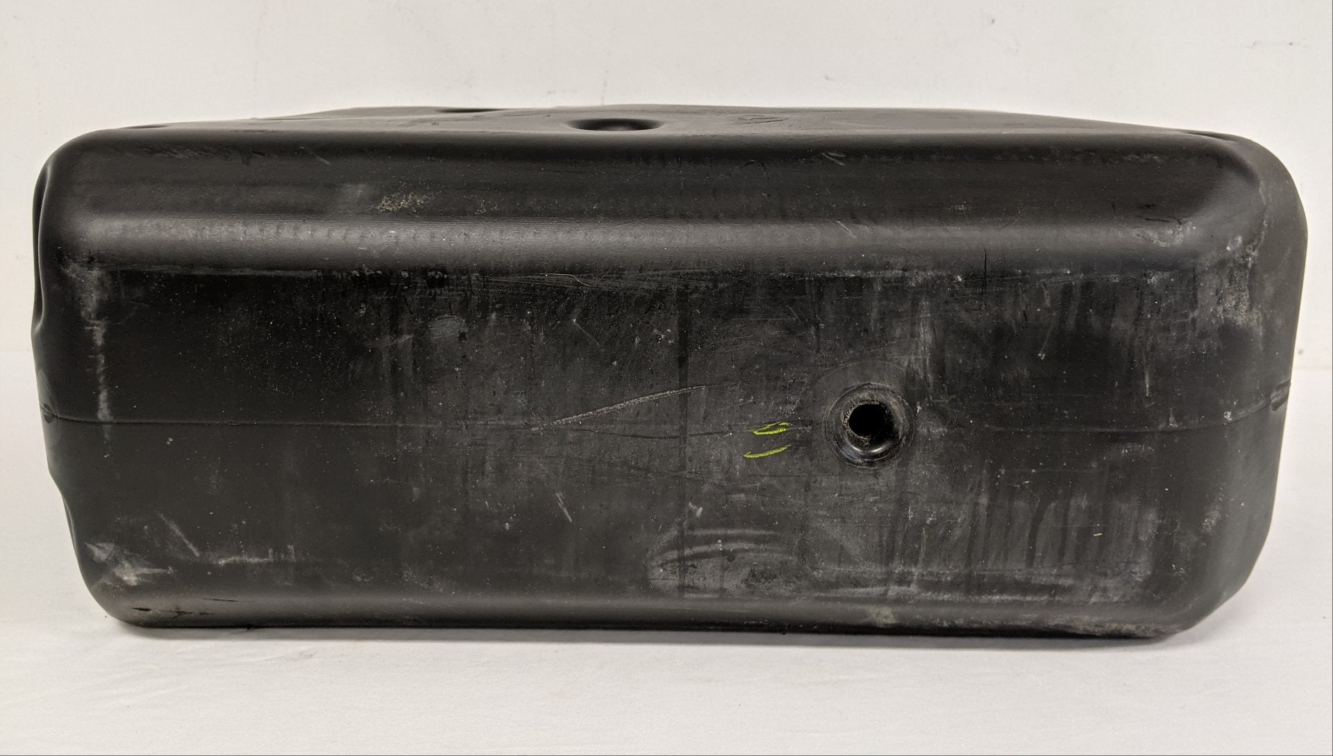 Used Freightliner Cummins DEF Tank - A04-35189-009 & Header - 04-31353-005