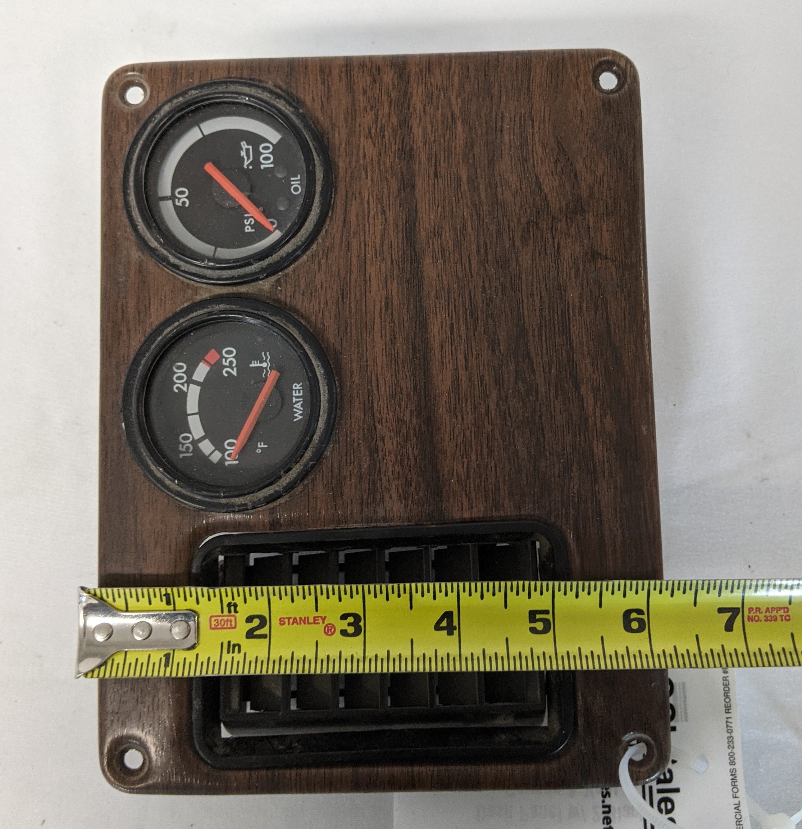 Used Freightliner FLD WG Dash Panel w/ 2 Black Gauges & Vent -P/N 22-32029-001 (9995525783868)