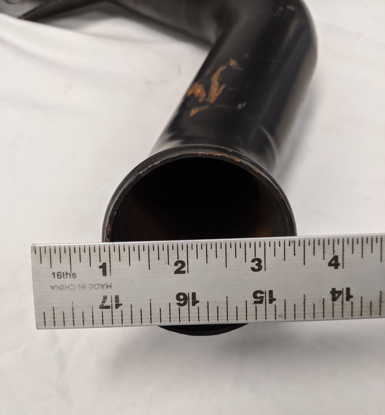 Freightliner LH Radiator Cooling Outlet Pipe - A05-28762-000