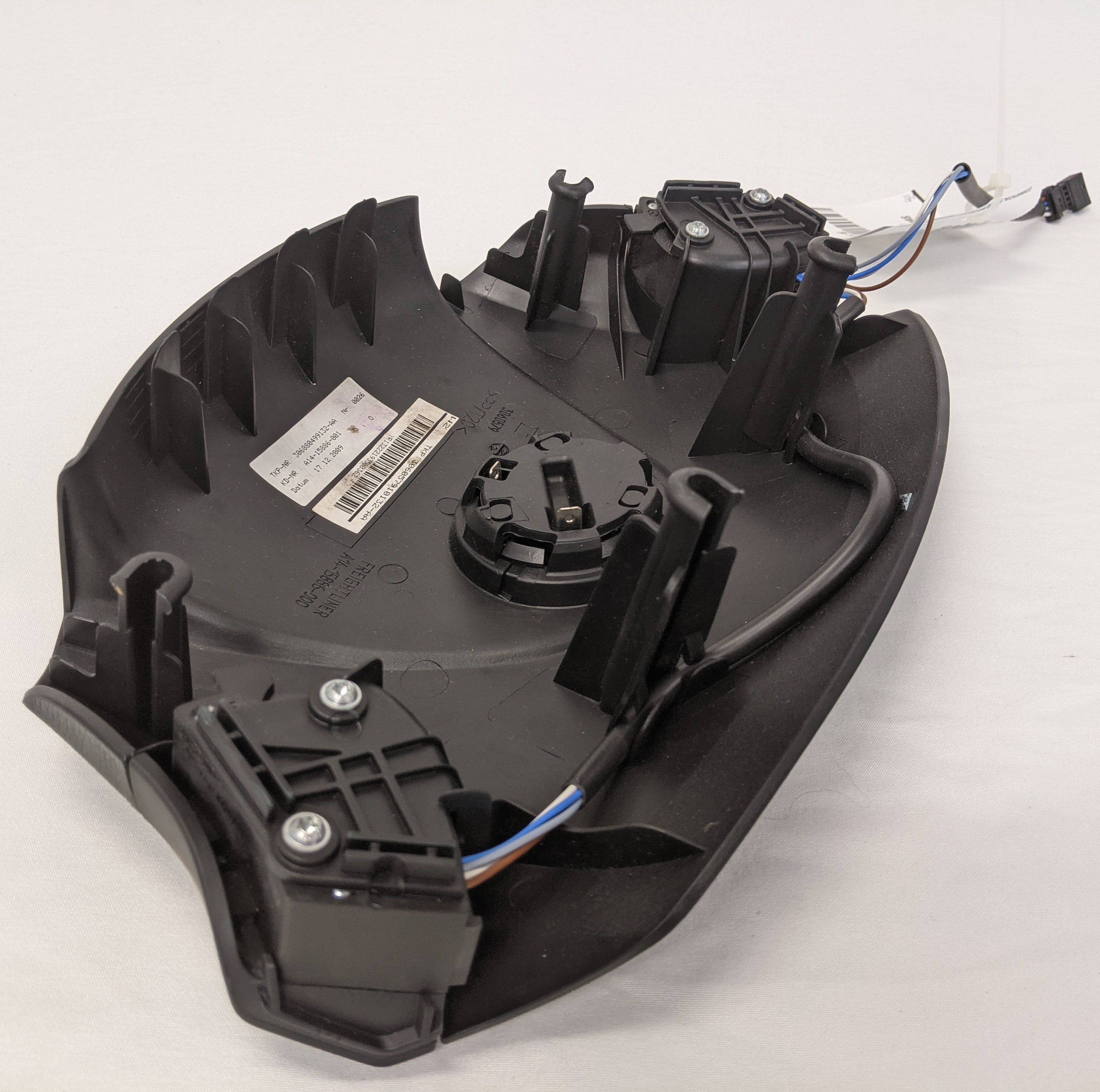 Freightliner Cascadia P3 Steering Wheel No Engine Brake Cover - PN A14-15886-001 (10097400676668)