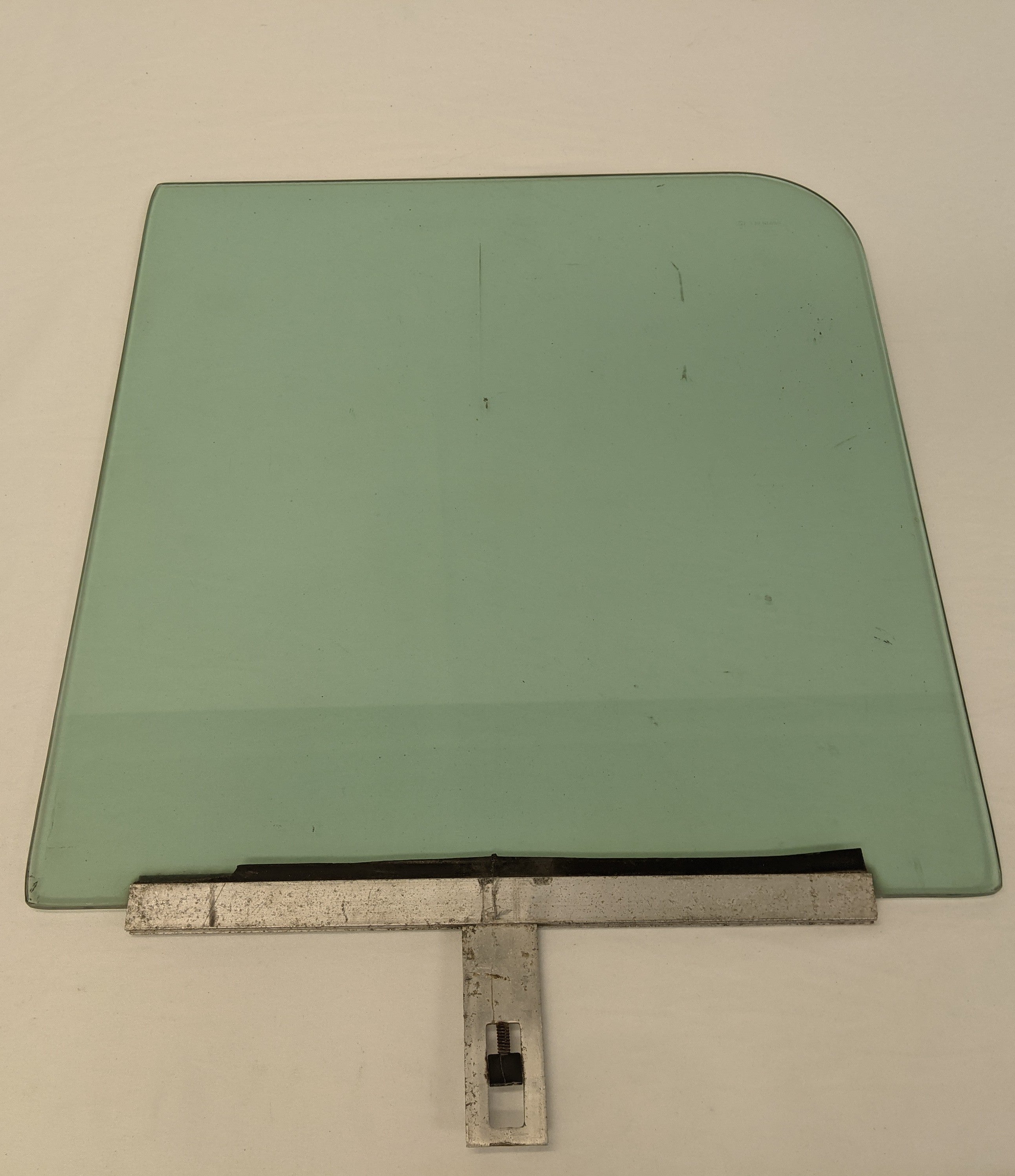 *Scratched* Freightliner FLD RH Tinted Air Op Door Window Glass-P/N 18-17450-001 (10098627871036)