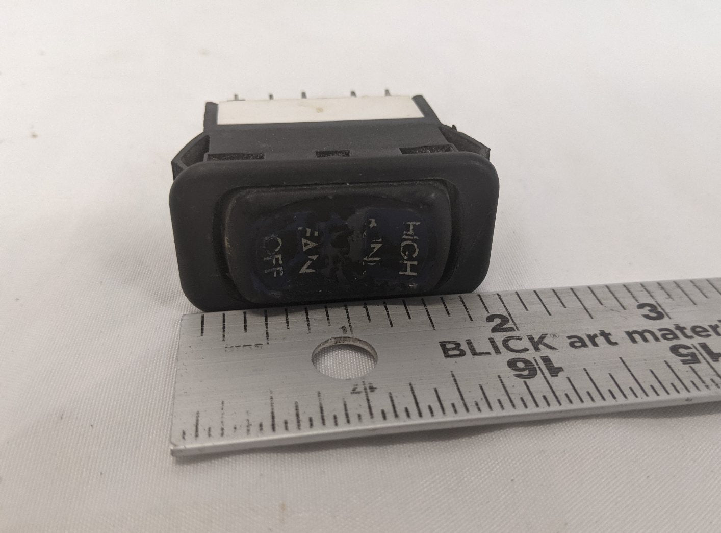 Used Freightliner Dash Bunk Heater Rocker Switch - P/N A06-22523-032