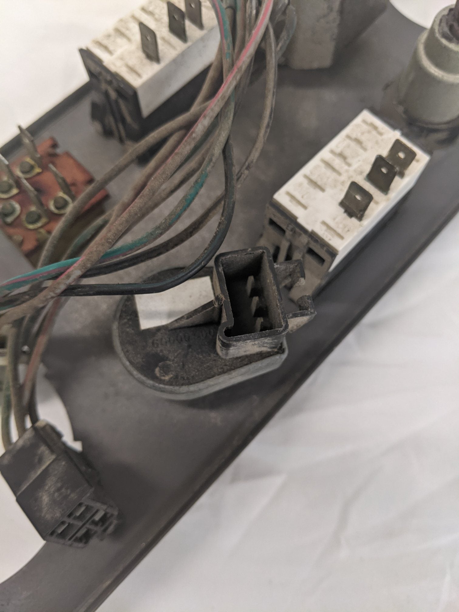 Used Freightliner Columbia Sleeper Box Control Panel - P/N 22-46623-005