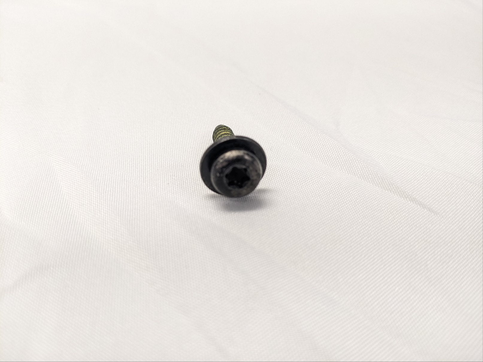 *Lot of 200* New #10-16 X 7/8" Type B Black Oxide Pan Head (Torx) Rolling Screw