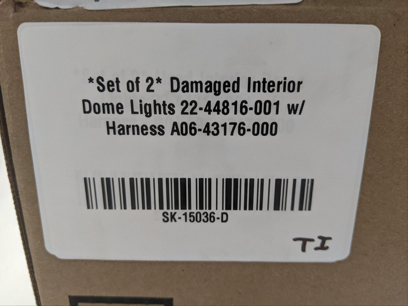 Freightliner Interior Dome Lights - 22-44816-001 (Set of 2)