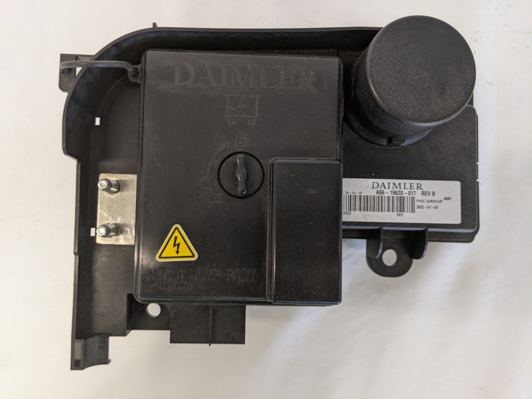 New Freightliner Daimler Battery Cable Access Power Module - P/N A66-19628-017 (10173277012284)