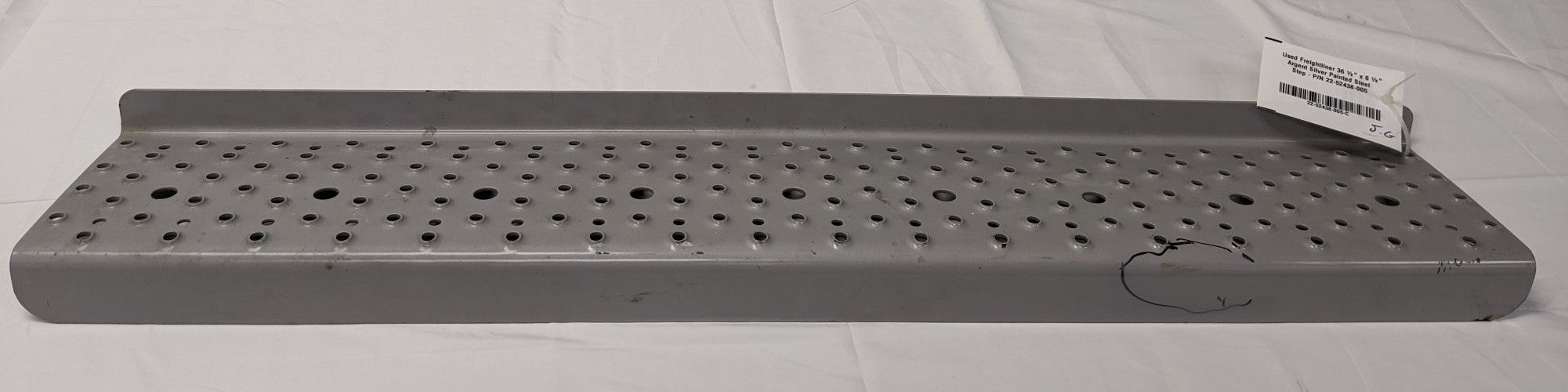 Freightliner 36 ½" x 6 ½" Argent Silver Steel Step - P/N 22-52438-005
