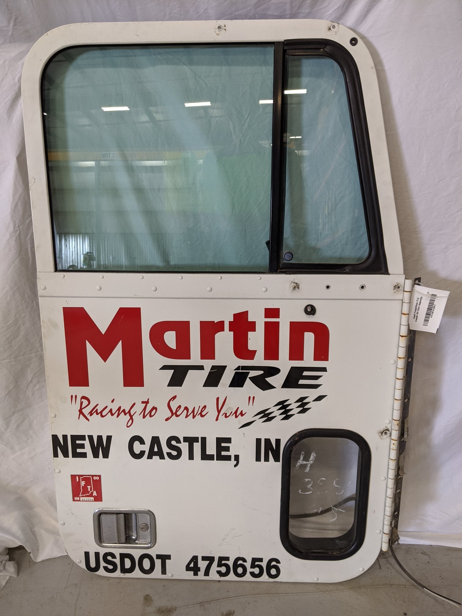 Used Freightliner FLD Classic RH Door Assembly - P/N A18-28016-009