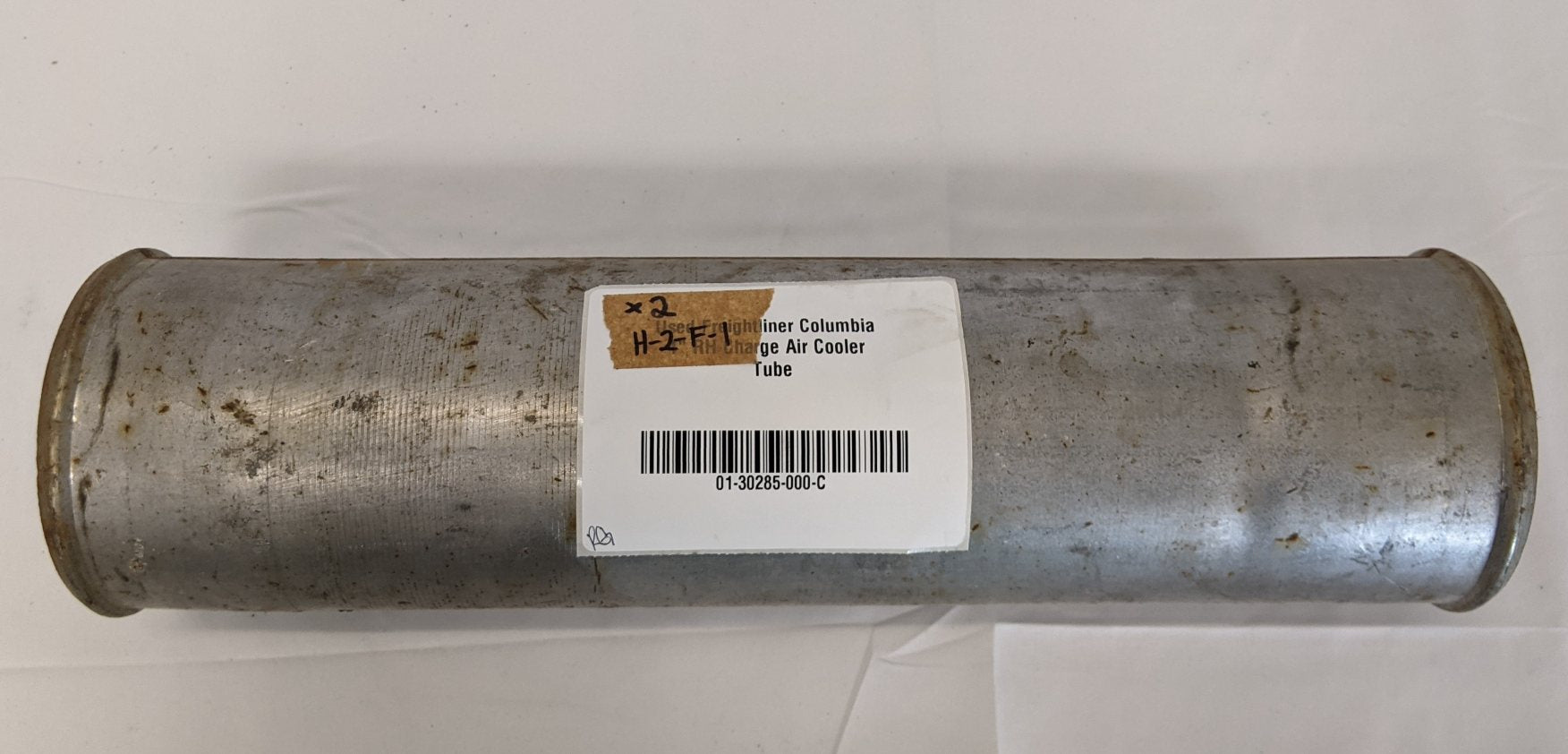 Used Freightliner Columbia 4" RH Charge Air Cooler Tube - P/N 01-30285-000 (10041191760188)