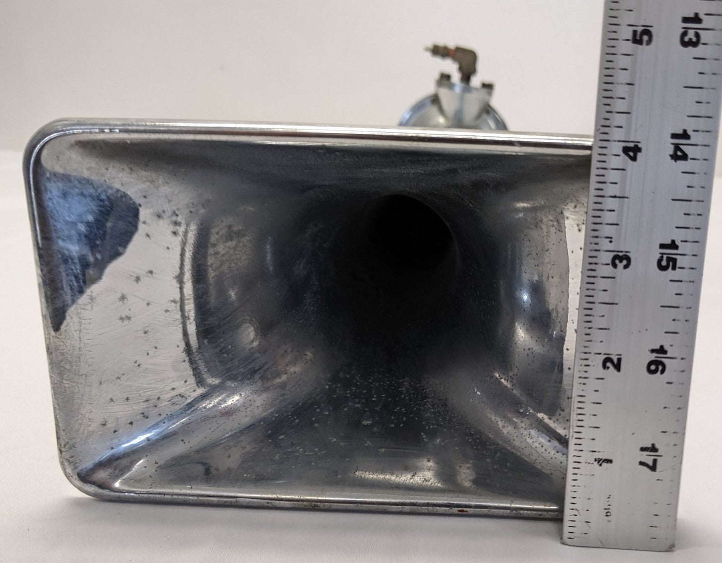 Used Grover 21 7/8" Rectangular Truktone Air Horn w/ Mounting Bolts- P/N 2001