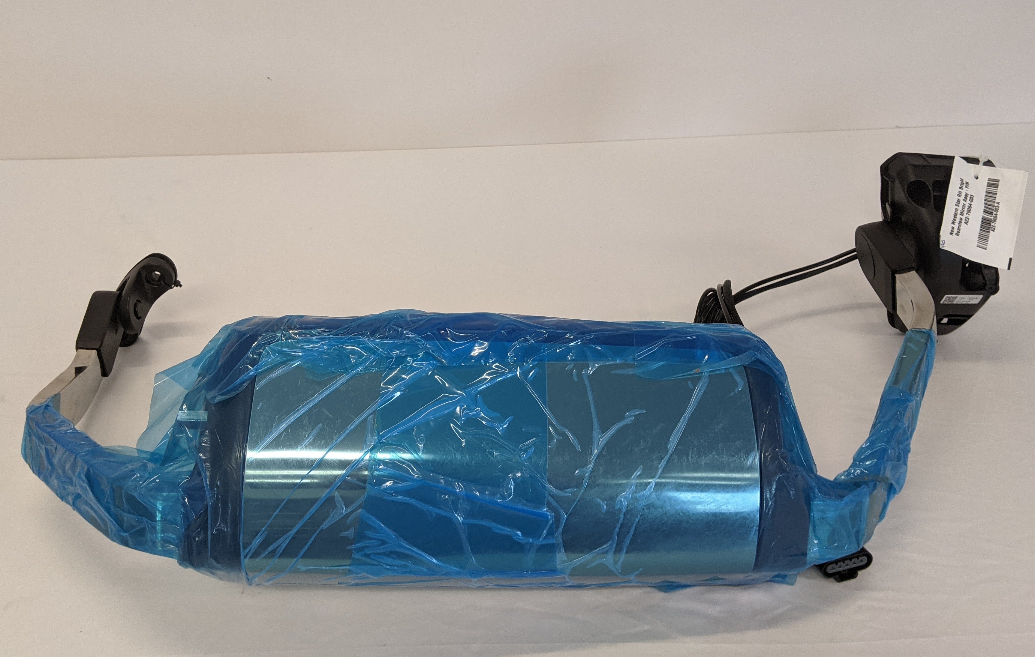 New Western Star RH Bright Rearview Mirror Assy - P/N  A22-79064-003 (10114340421948)