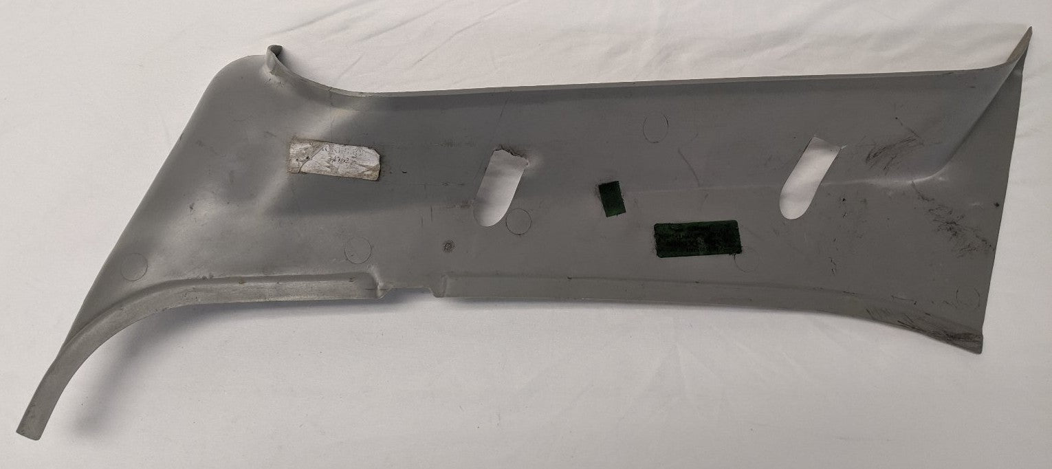 Used Freightliner RH Upper A-Pillar Cover Trim - P/N 18-31405-000