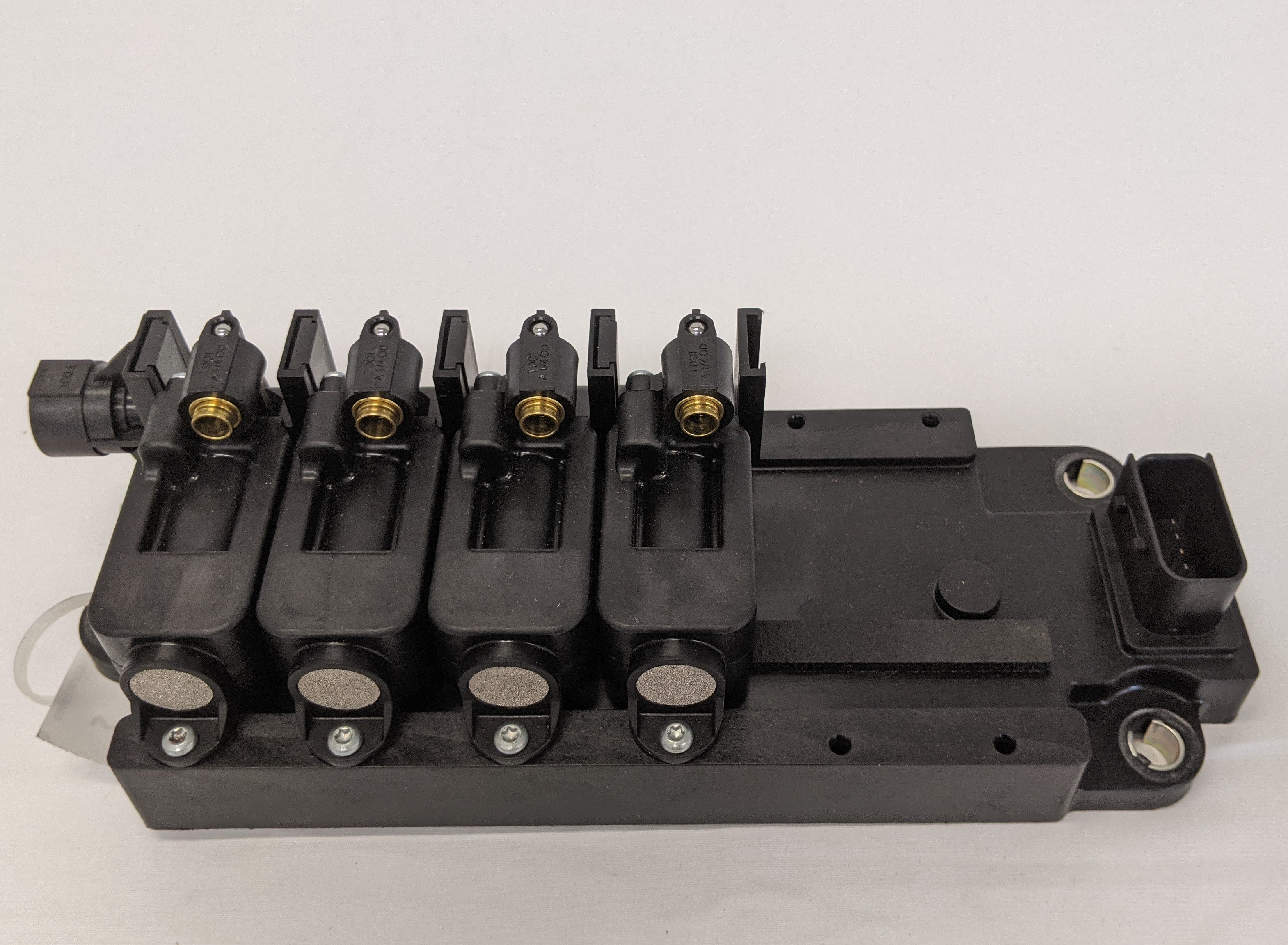 New Freightliner ECP 4 Solenoids Bank - P/N  A12-32241-004 (10121438363964)