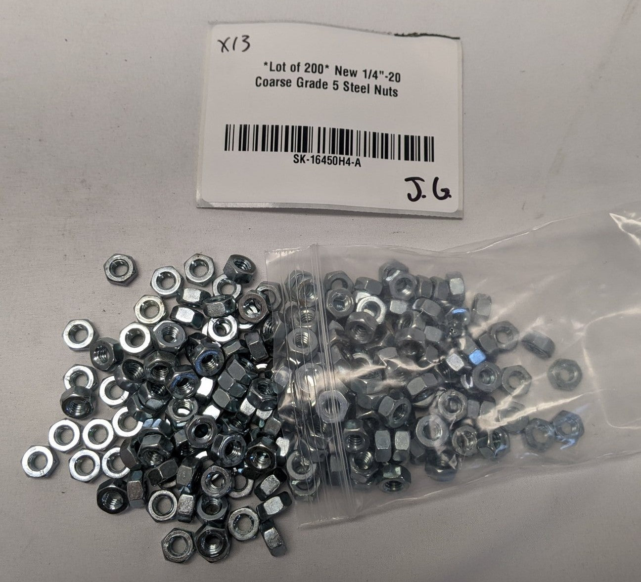 *Lot of 200* New 1/4"-20 Coarse Grade 5 Steel Nuts