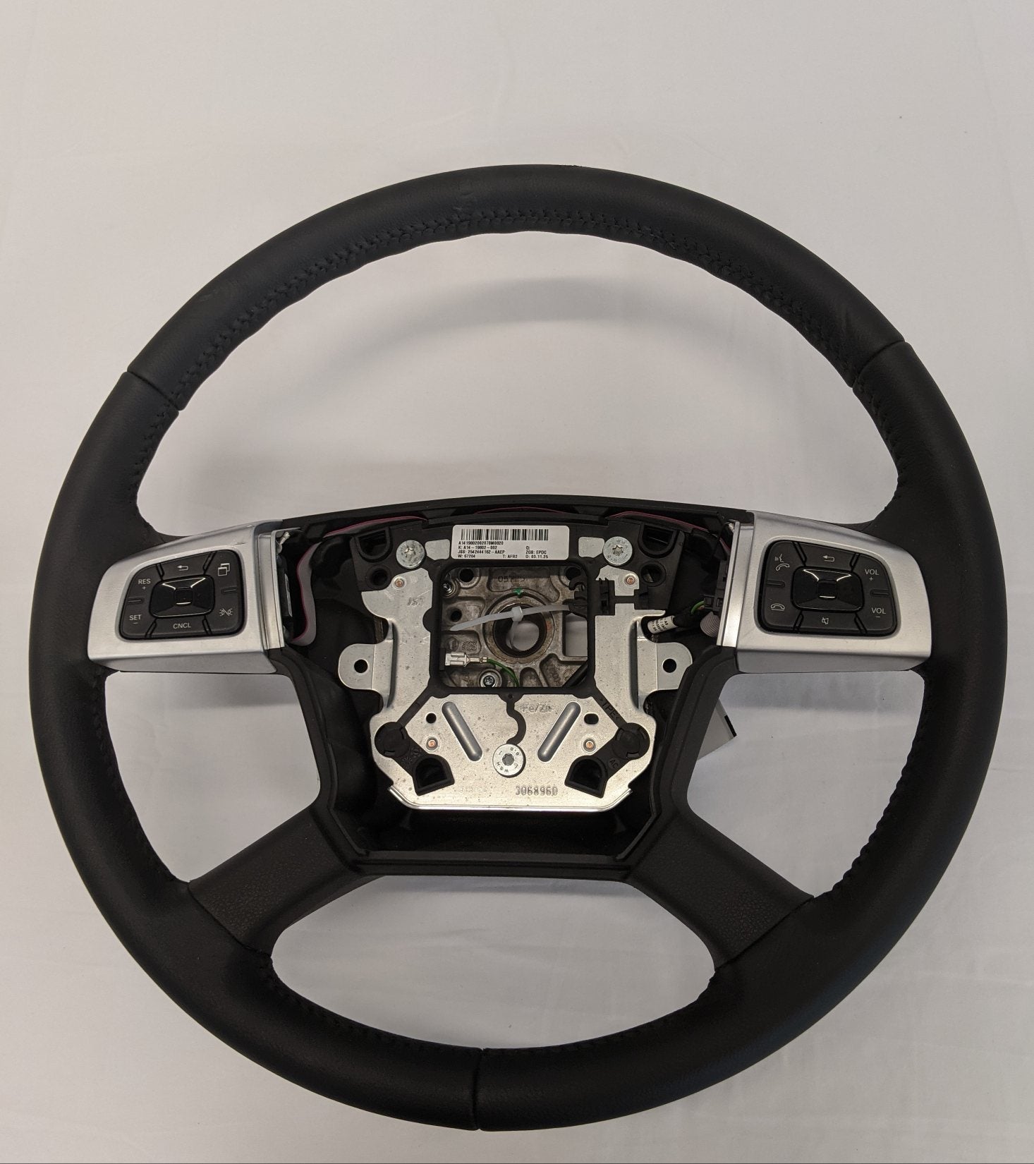 Used Freightliner Chrome Switch Leather Steering Wheel - P/N  A14-19802-002 (6816128008278)