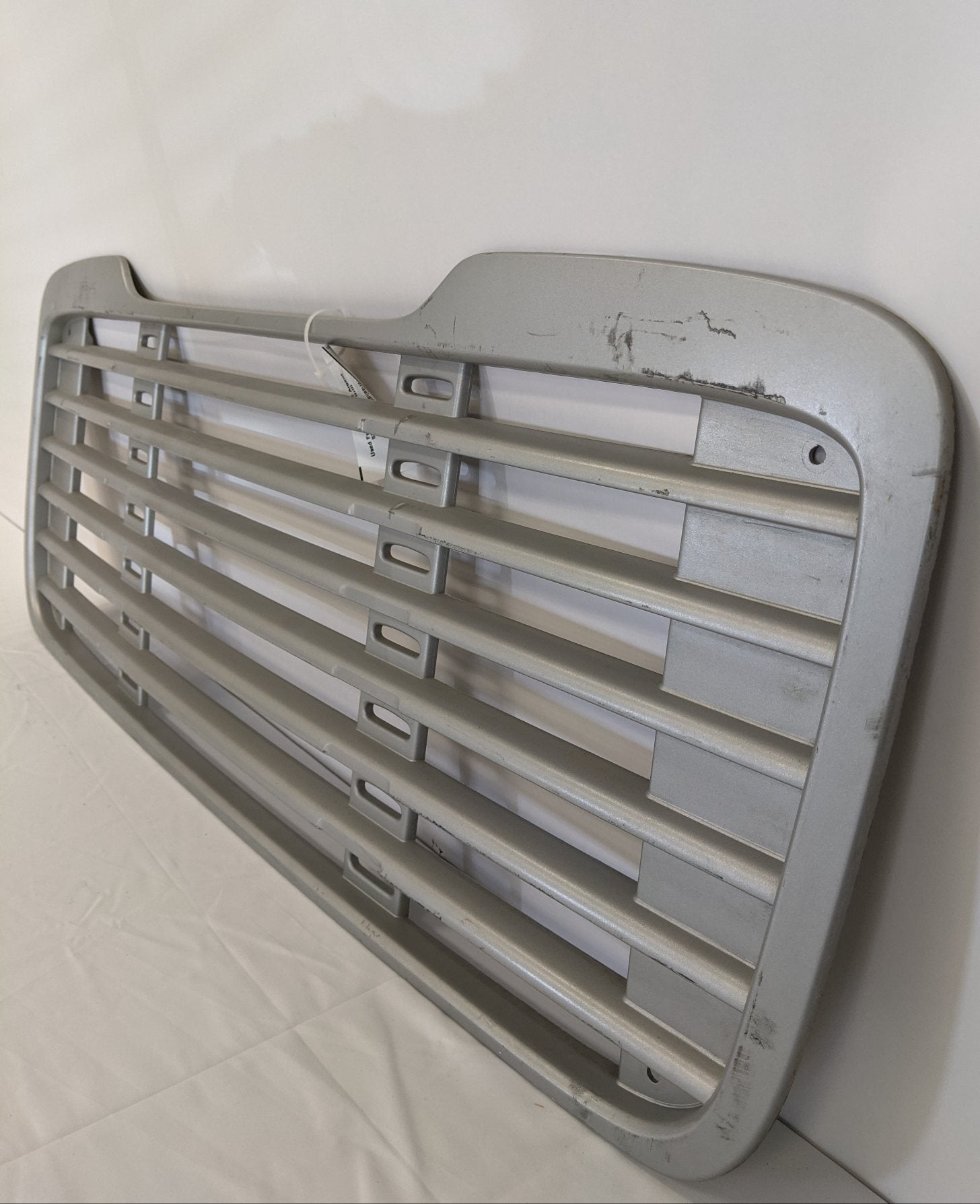 Used Freightliner M2 Argent Silver Painted Grill -P/N 17-14787-000 (4919660150870)