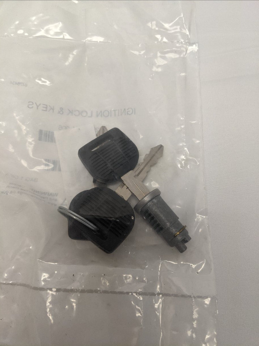 Freightliner M2 2-Key Door & Ignition Lock Set | W22-00077-019