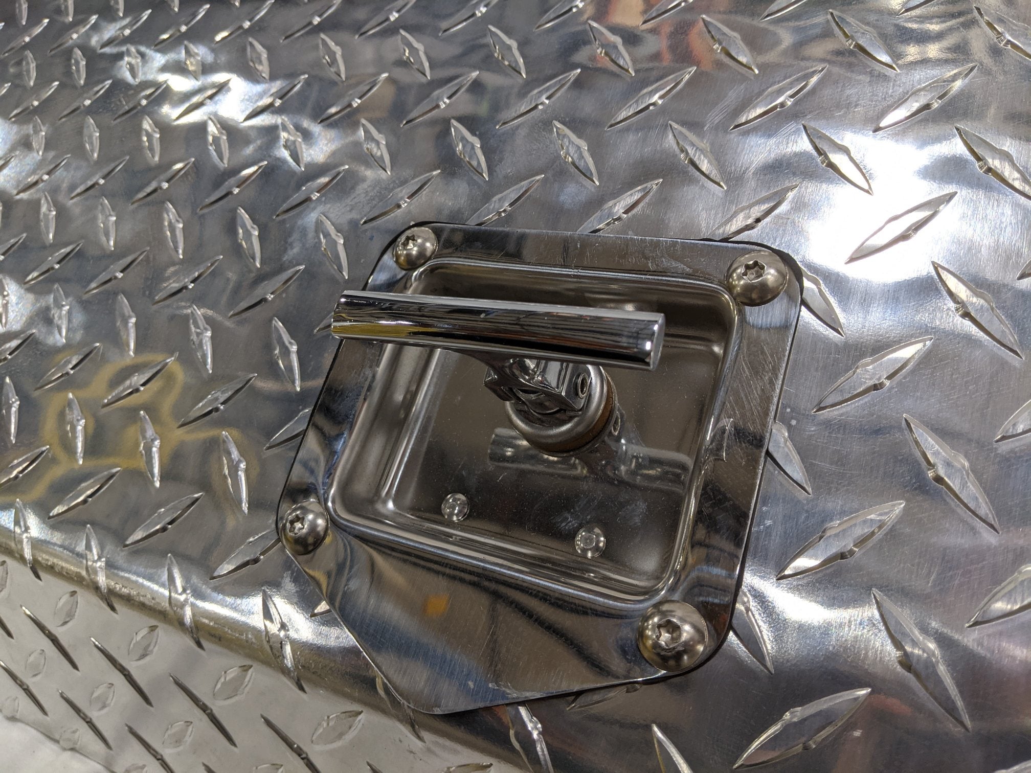 New Freightliner Diamond Lift Off Tool Box Cover - P/N 22-60614-004 (10141446111548)