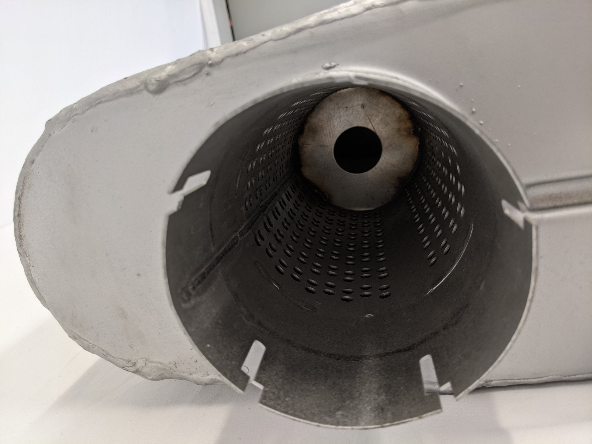 Freightliner Left Hand Outlet Oval Muffler - P/N  04-20014-001 (6573332365398)