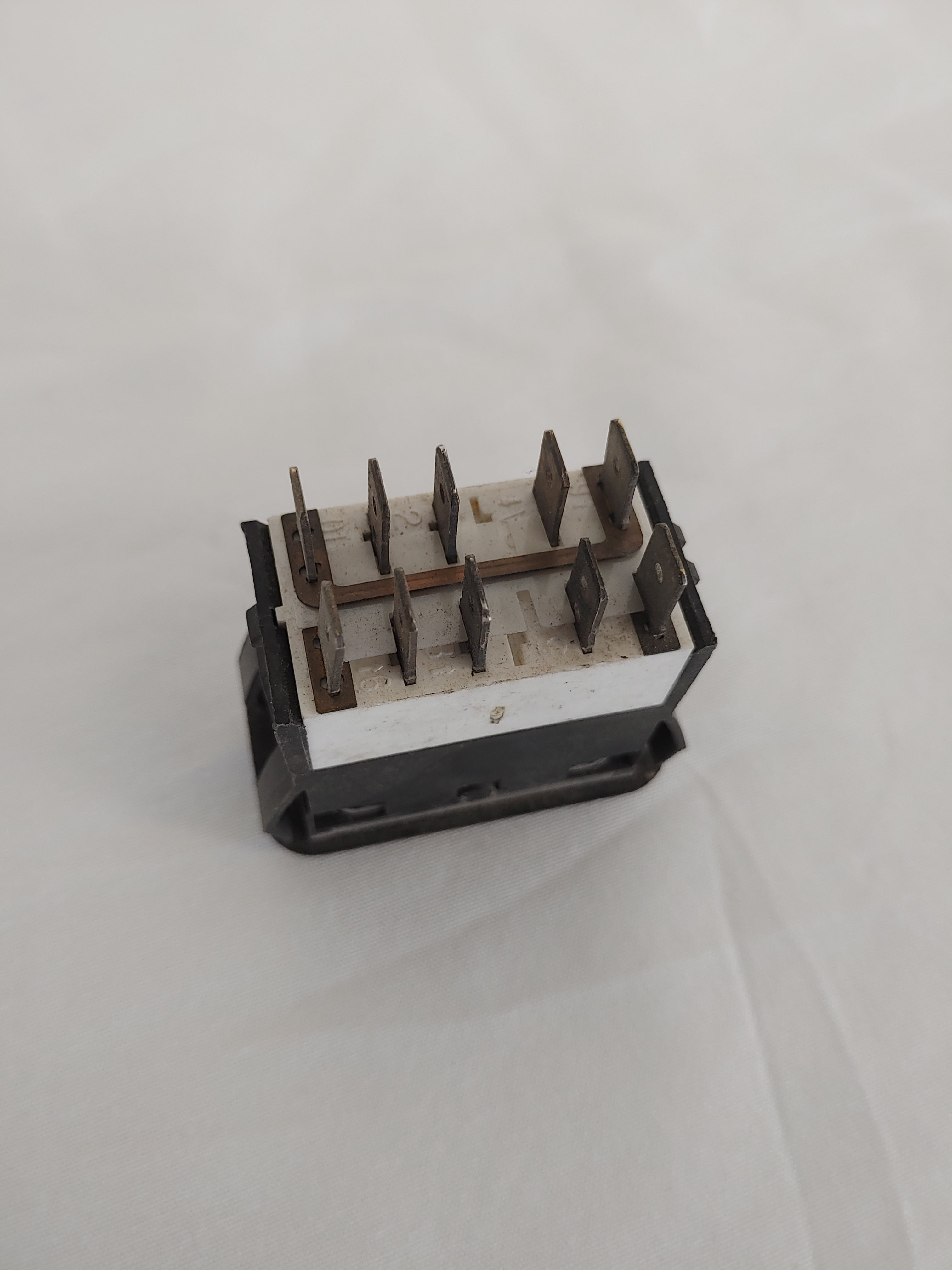 Used Freightliner Door Unlock/Lock Rocker Switch - P/N A06-30769-026 (4986379468886)