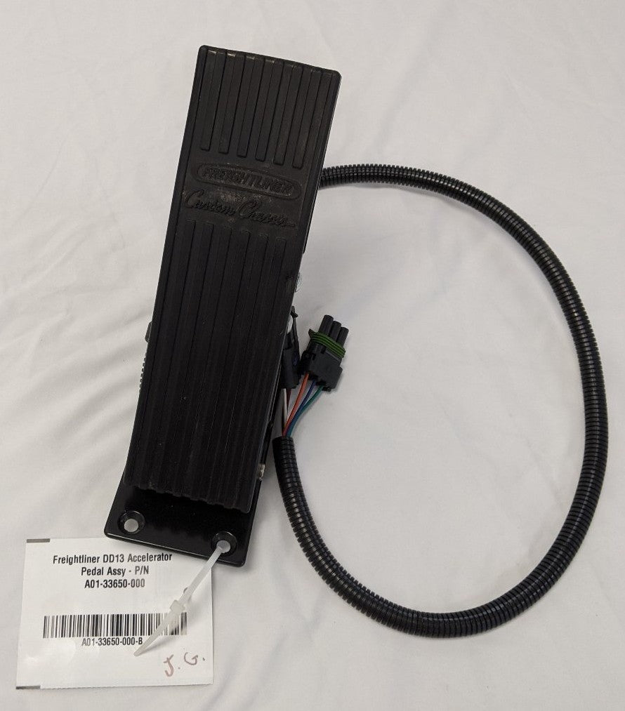 Freightliner DD13 Accelerator Pedal - A01-33650-000
