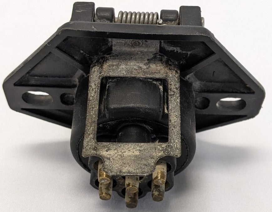Phillips STA-DRY 7-Way Trailer Socket 2-Hole | 16-720