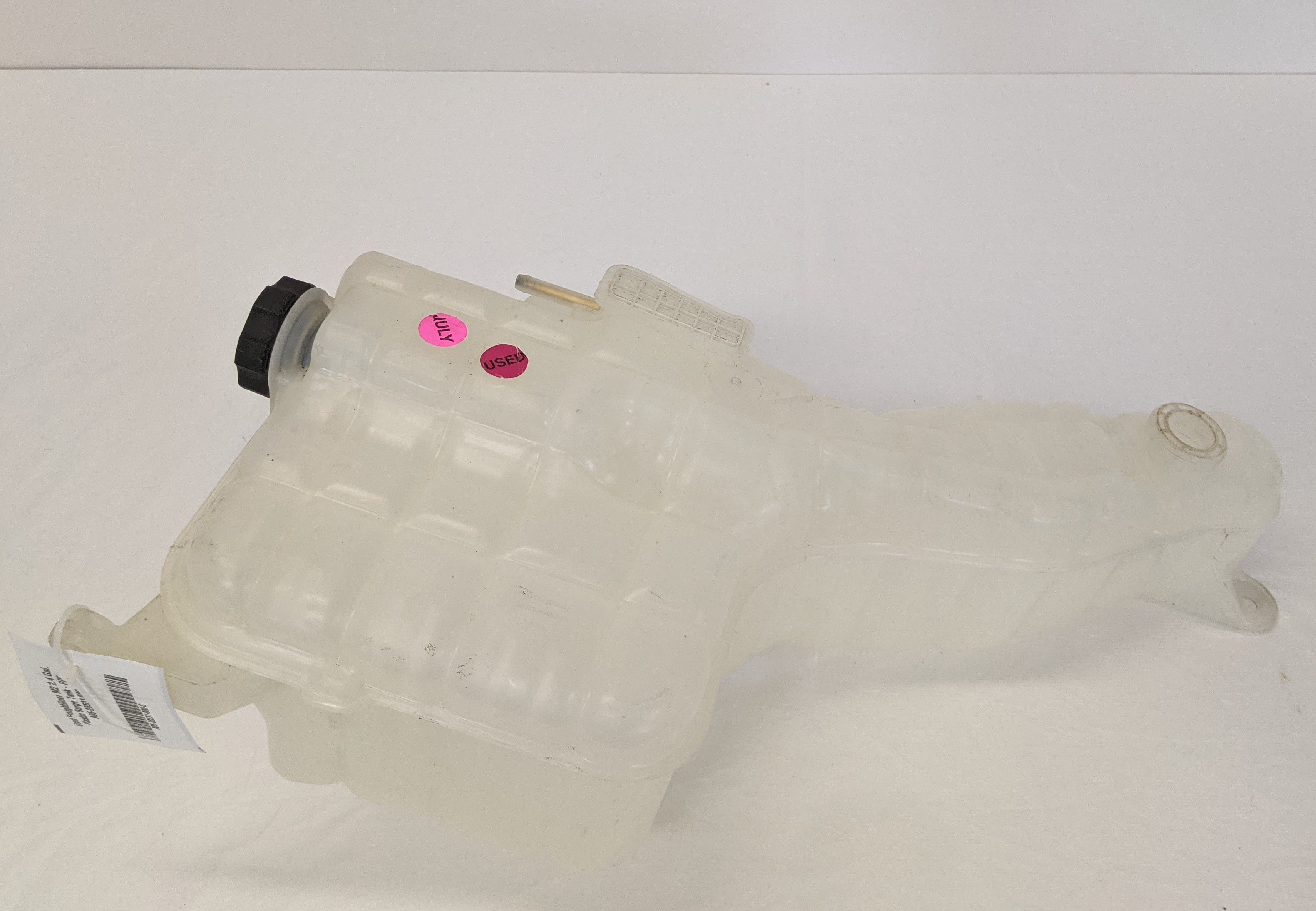 Used Freightliner M2 2.4 Gal. Plastic Surge Tank - P/N A05-28531-000 (10097193877820)