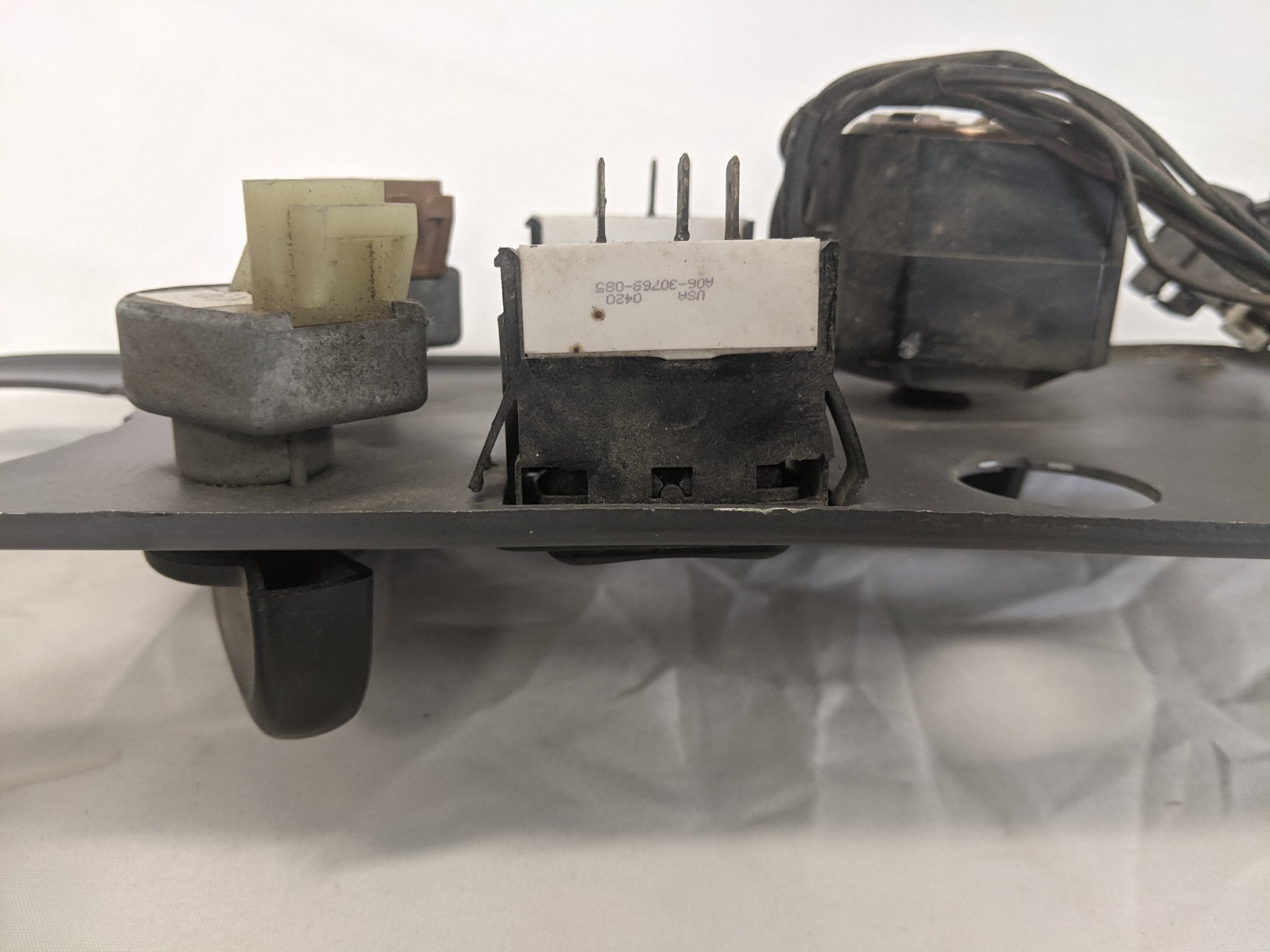 Used Freightliner Columbia Sleeper Cab Control Panel - P/N 22-46623-044