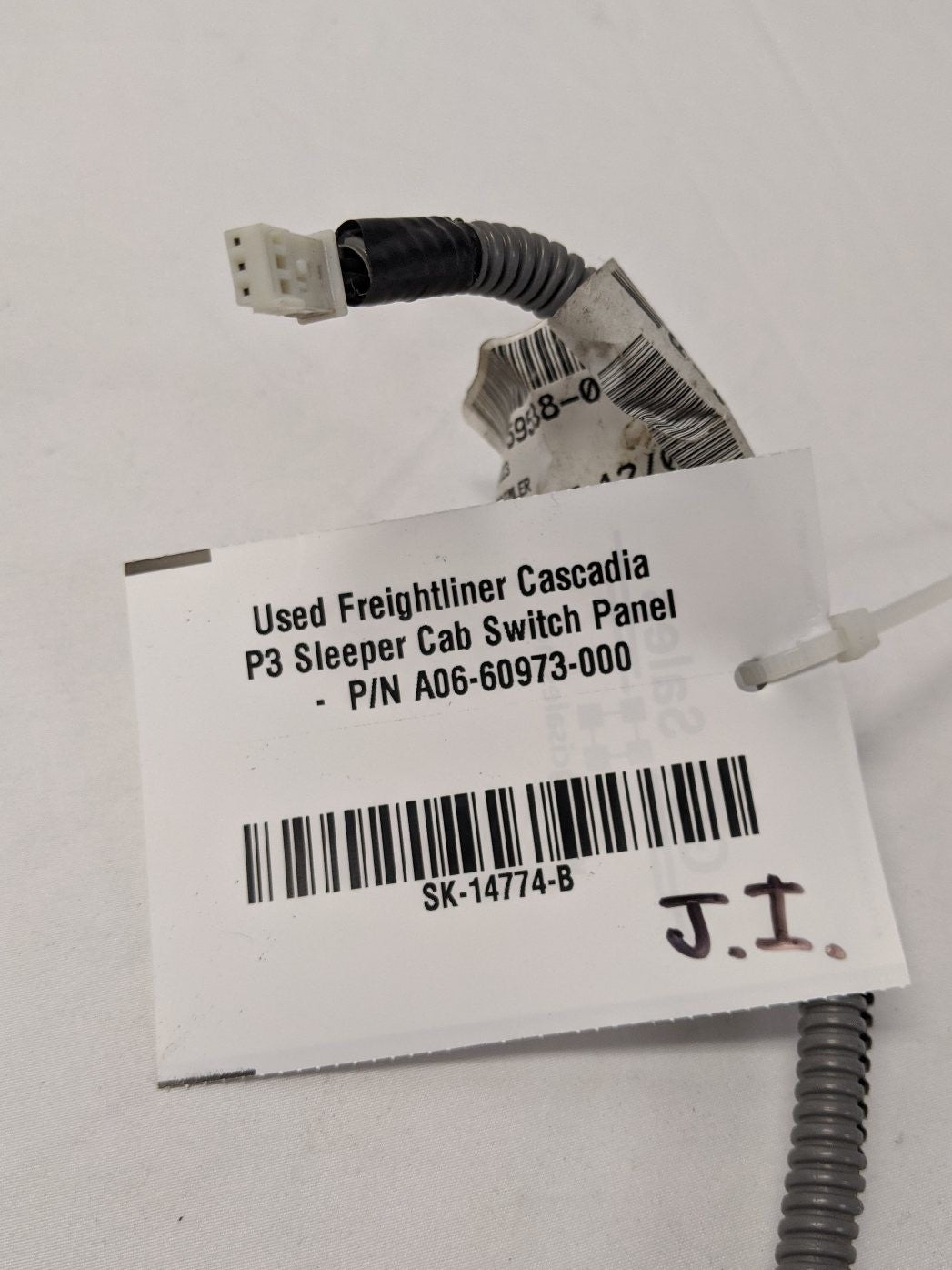 Freightliner Cascadia P3 Sleeper Cab Switch Panel -  P/N  A06-60973-000