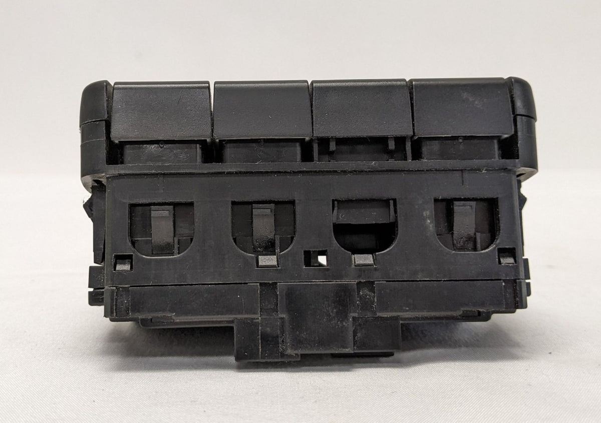 Freightliner Cascadia P3 Sleeper Switch Panel A06-60973-000 Used