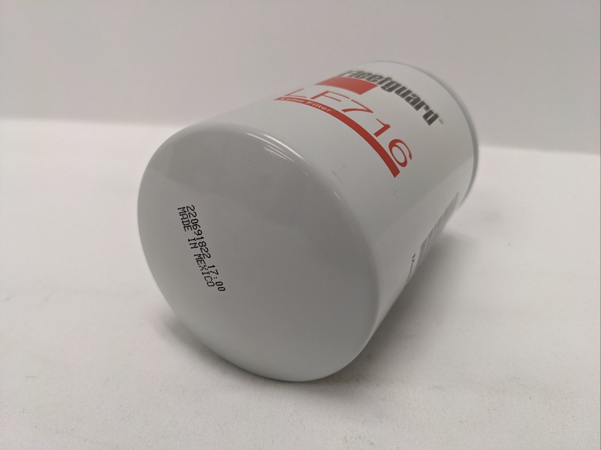 New Fleetguard Spin-On Oil Filter - P/N FG  LF716 (10134395814204)
