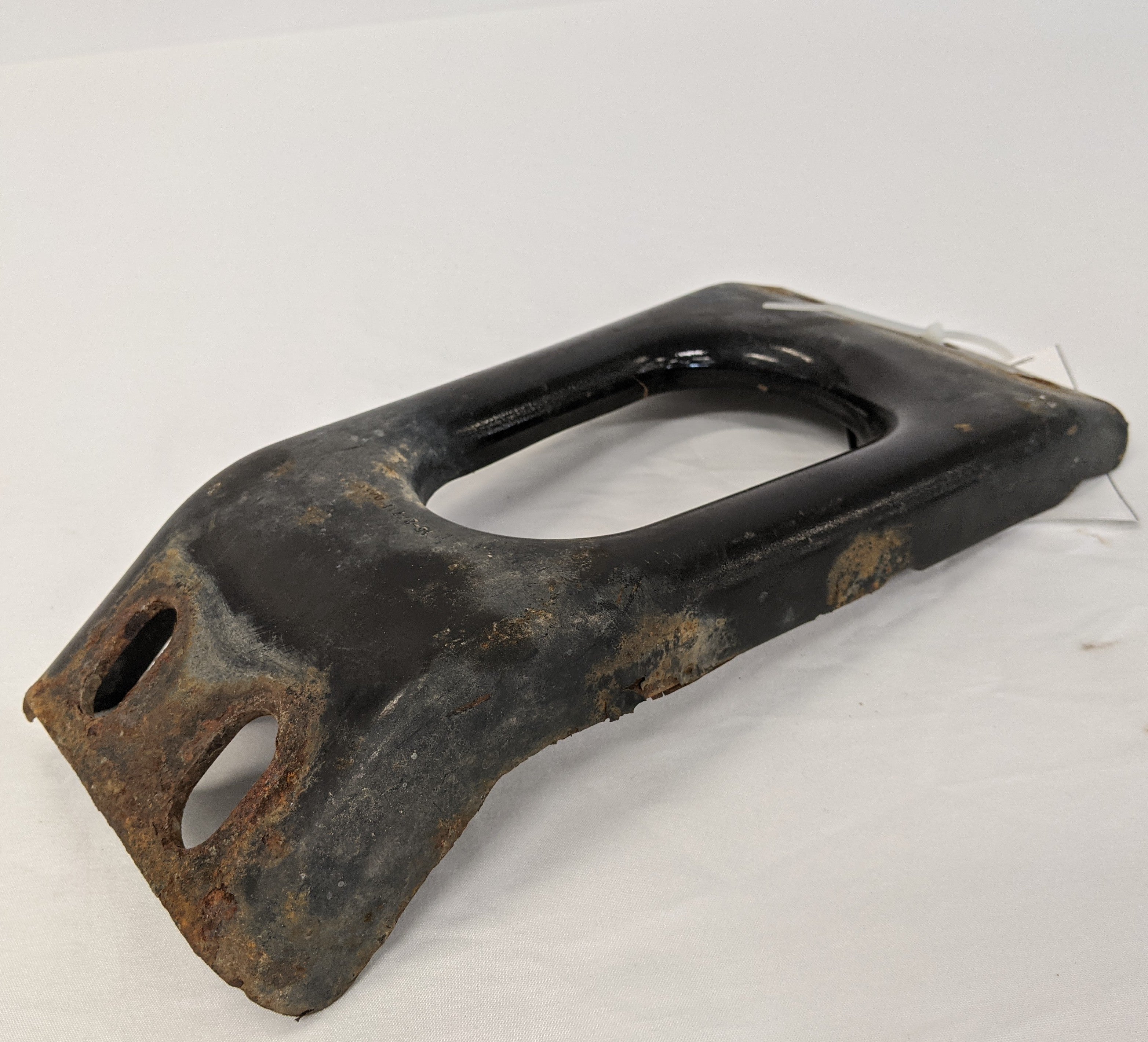 Used Freightliner Cascadia P3 RH Engine Crossmember Bracket - P/N 15-23711-005 (10094981087548)