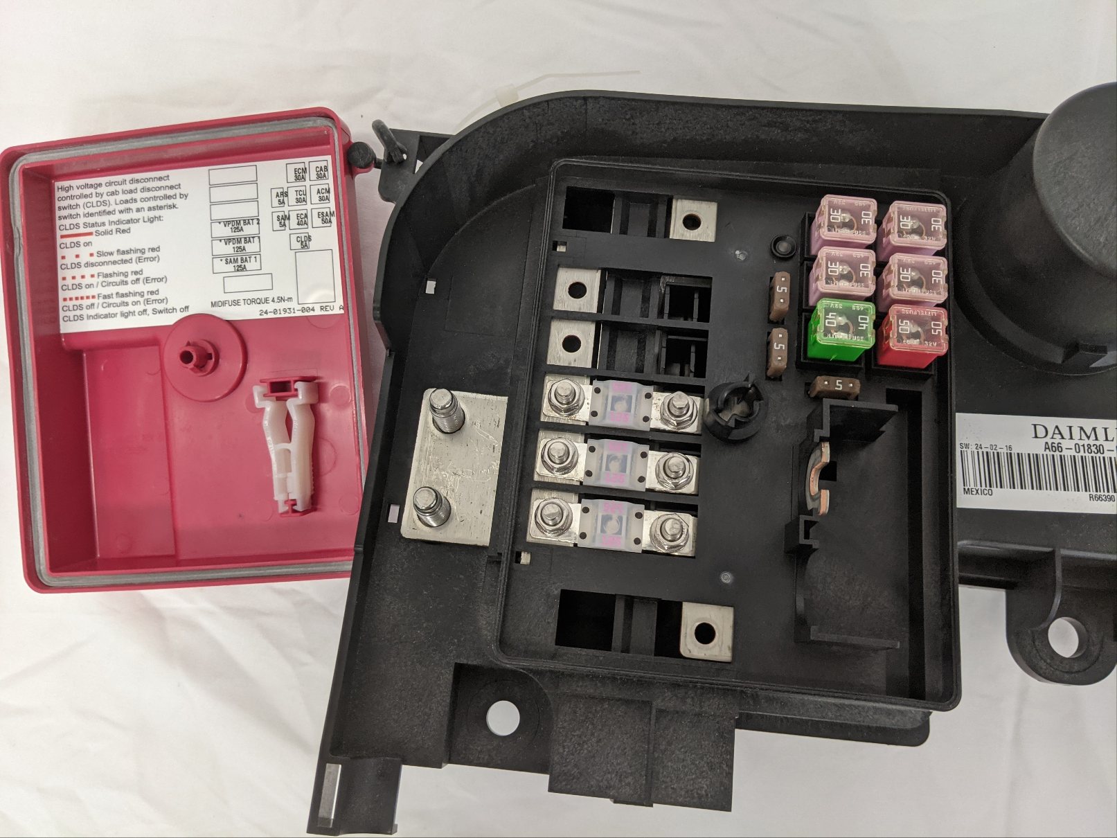 Freightliner Daimler Battery Cable Access Power Module -P/N A66-01830-002 (10171272757564)