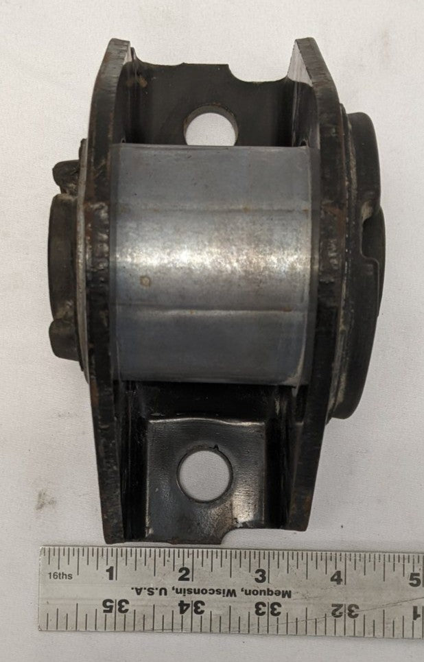 Used Freightliner Cascadia P3 Front Isolator Cab Mount - P/N 18-59922-000