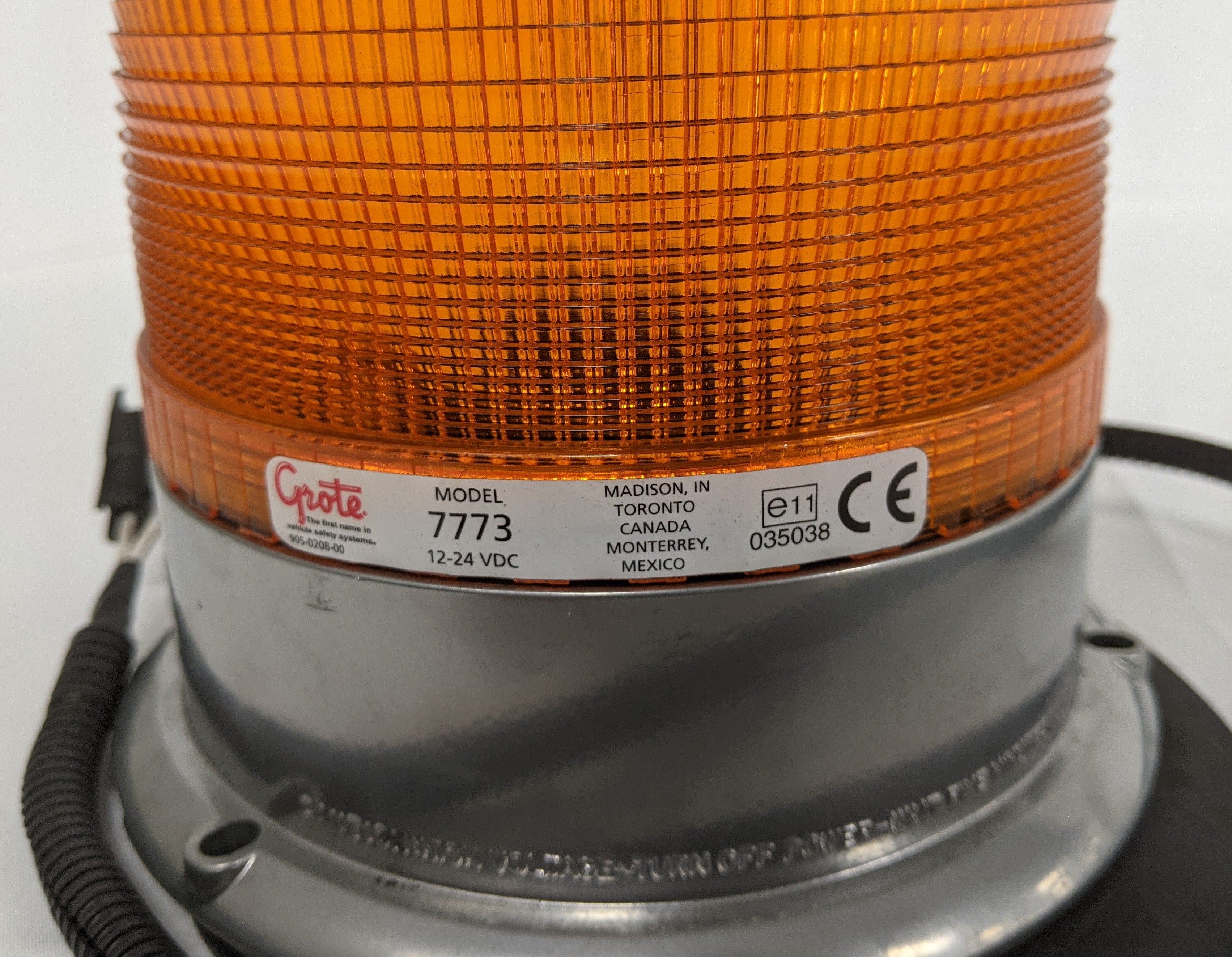 Grote Model # 7773 Amber Strobe Beacon Light - WWS 85101-3475 (6771126370390)