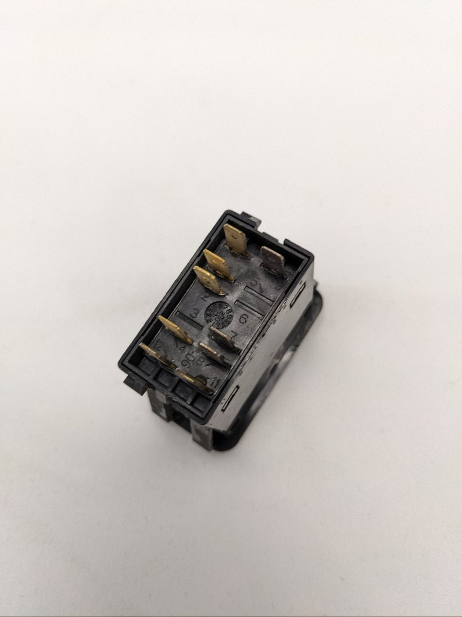 Used Freightliner Dome Light Rocker Switch - P/N A06-37217-013 (10131277185340)