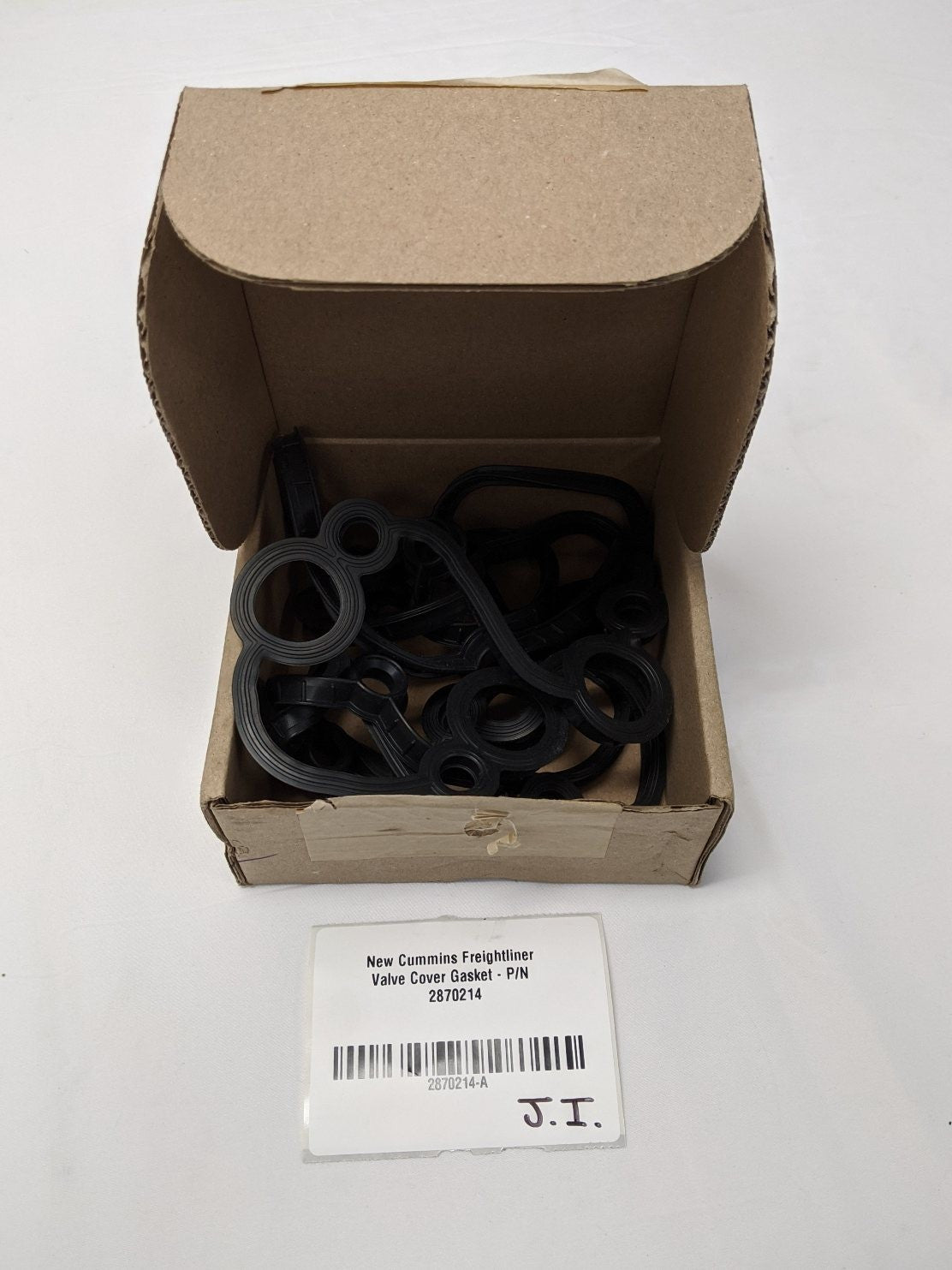 New Cummins Freightliner Valve Cover Gasket - P/N 2870214